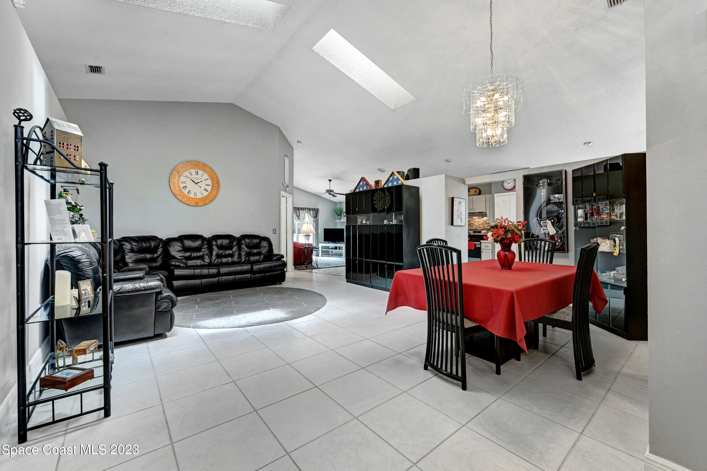 6830 Whitetail Court