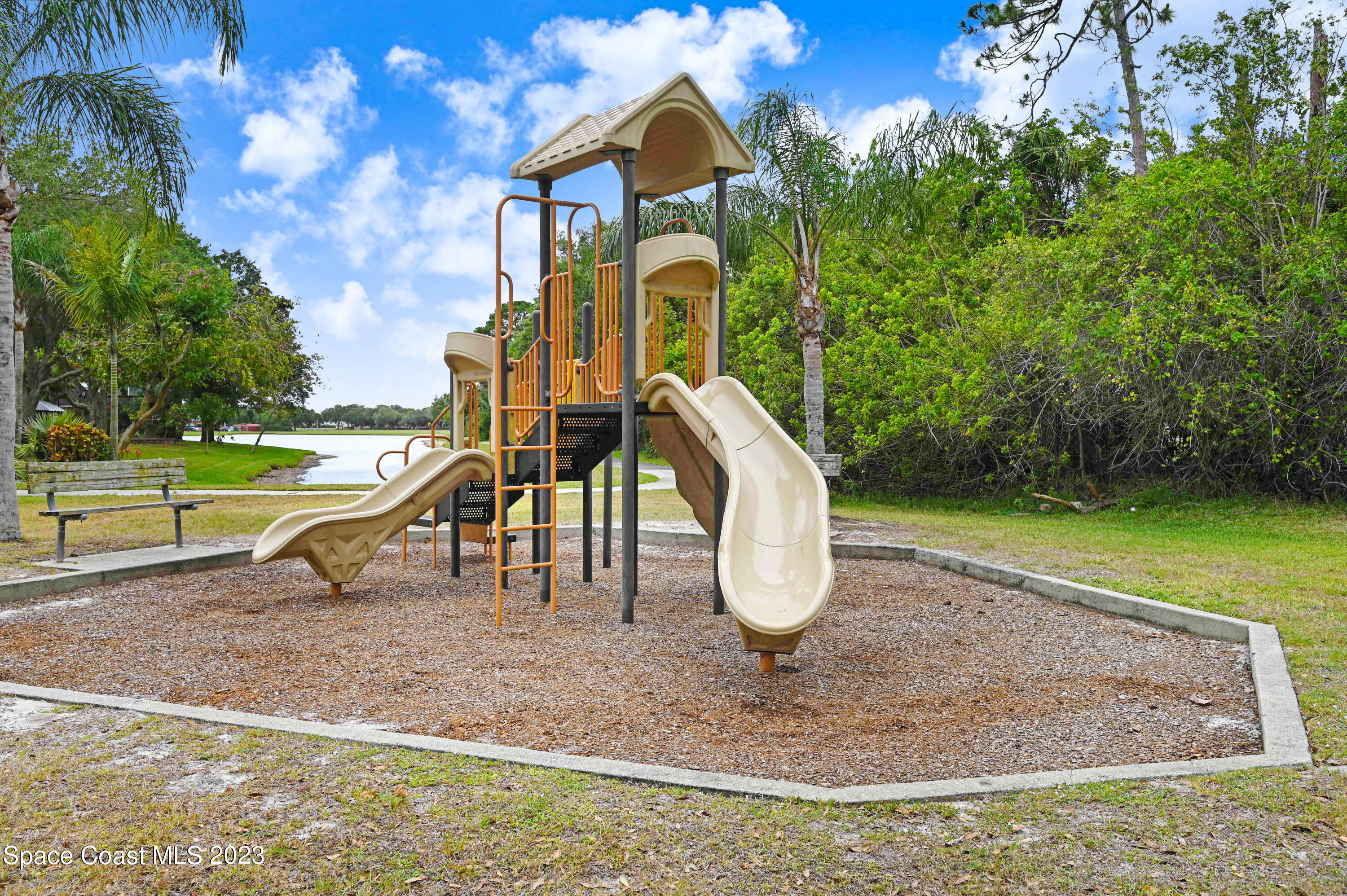 6830 Whitetail Court