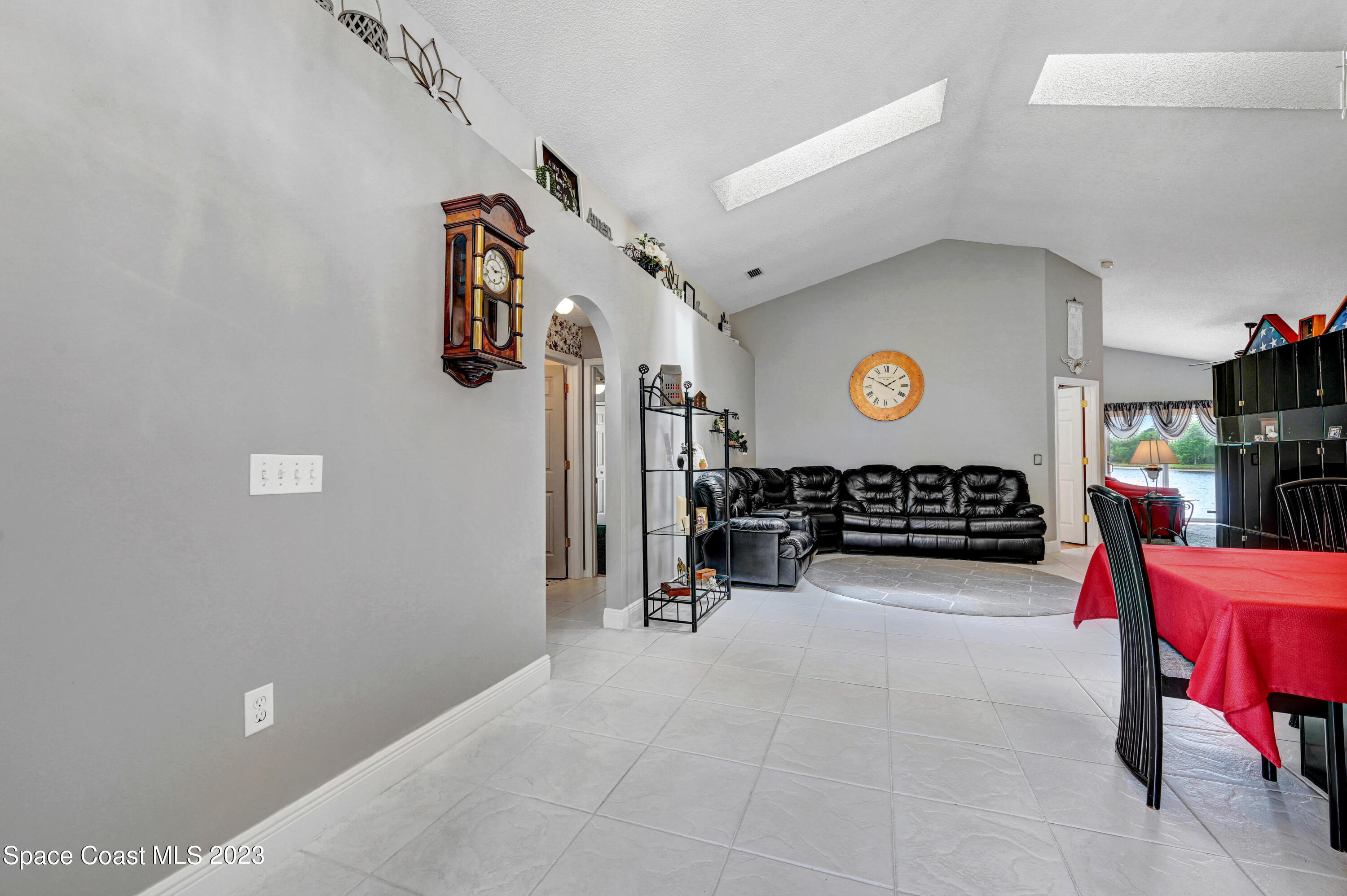 6830 Whitetail Court