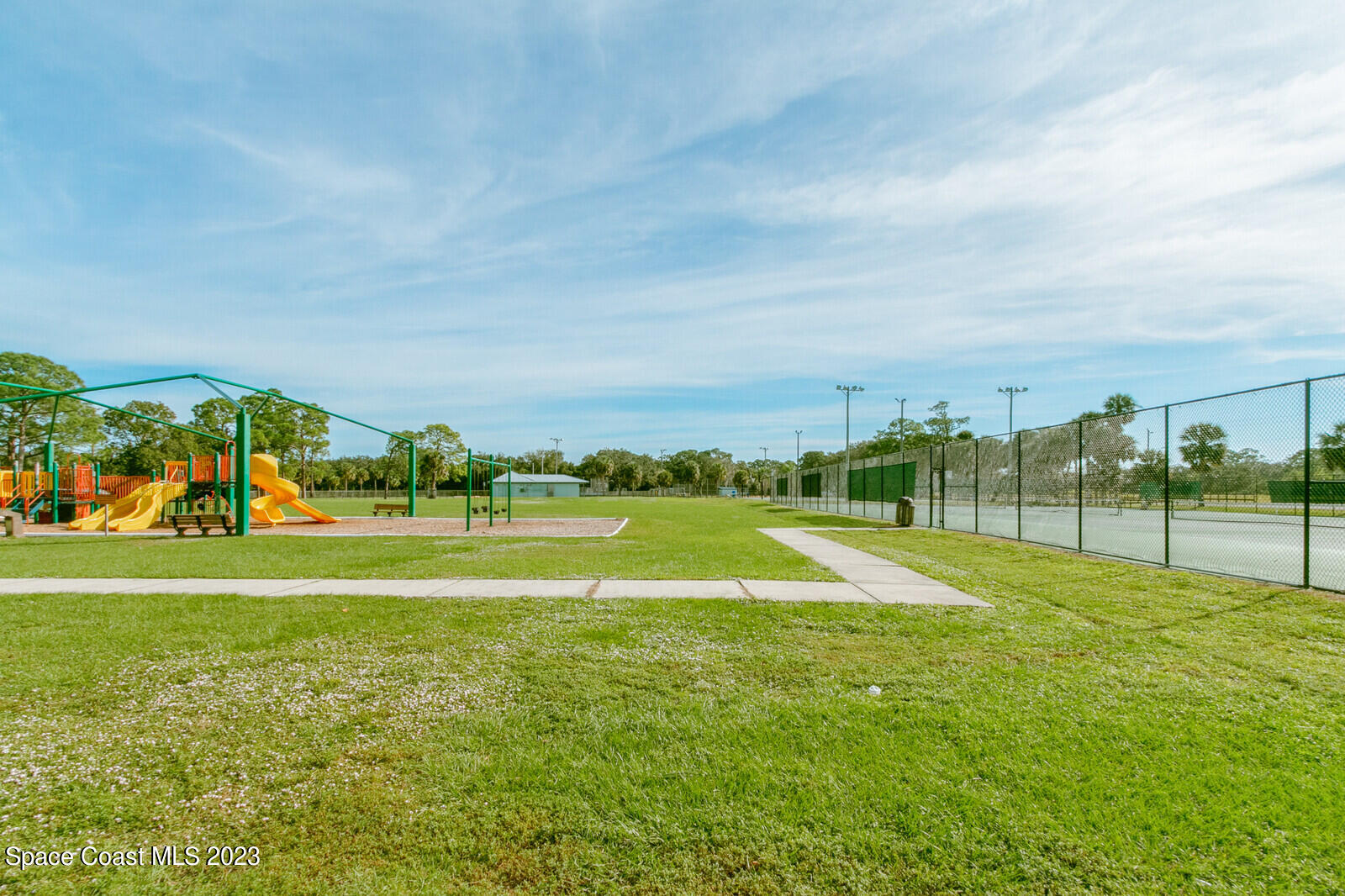 662 Concord Street NE