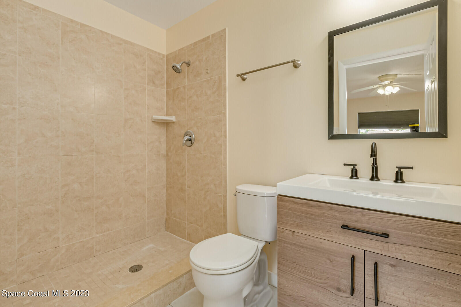 662 Concord Street NE