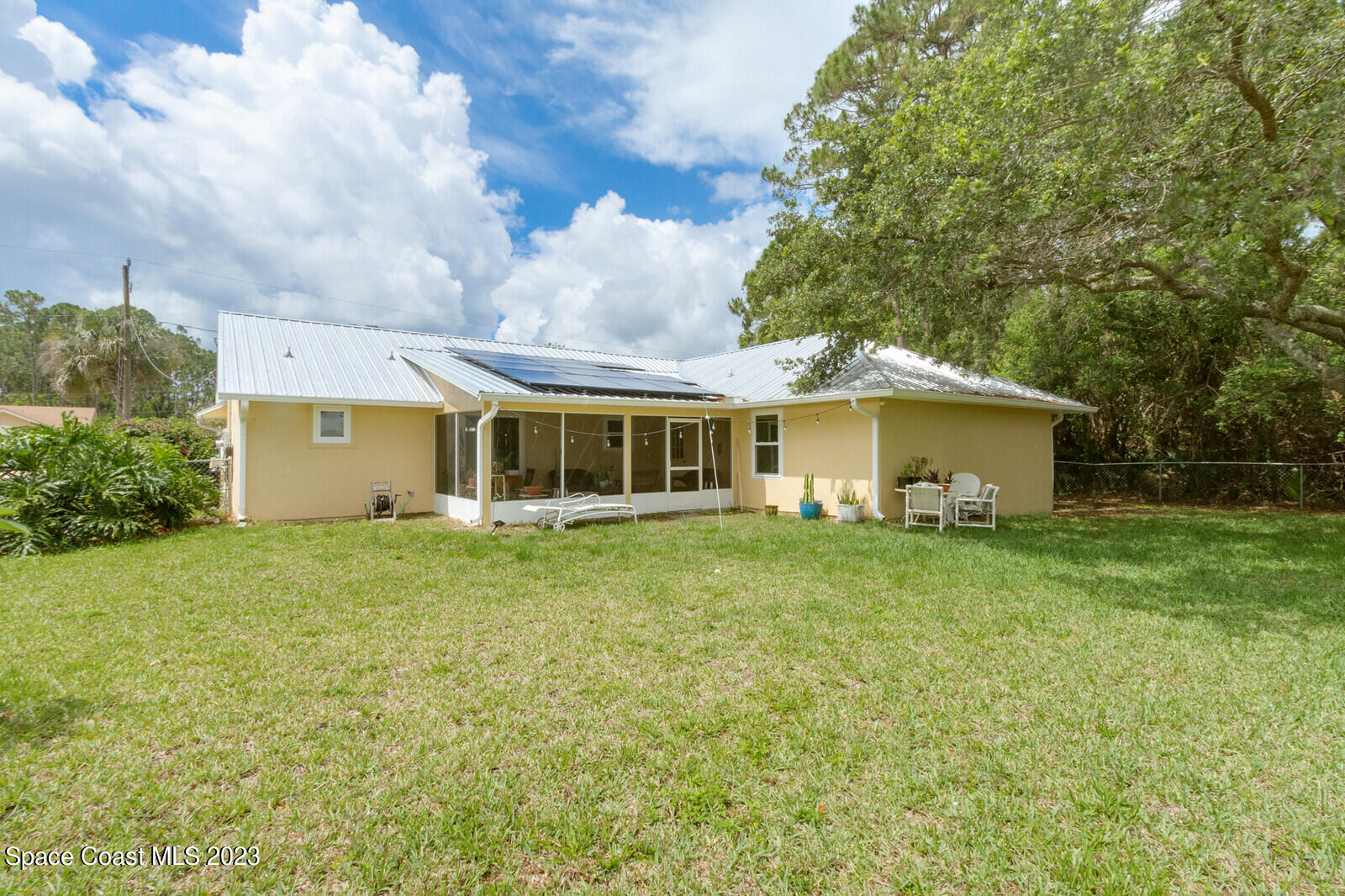 1237 Helias Street NW