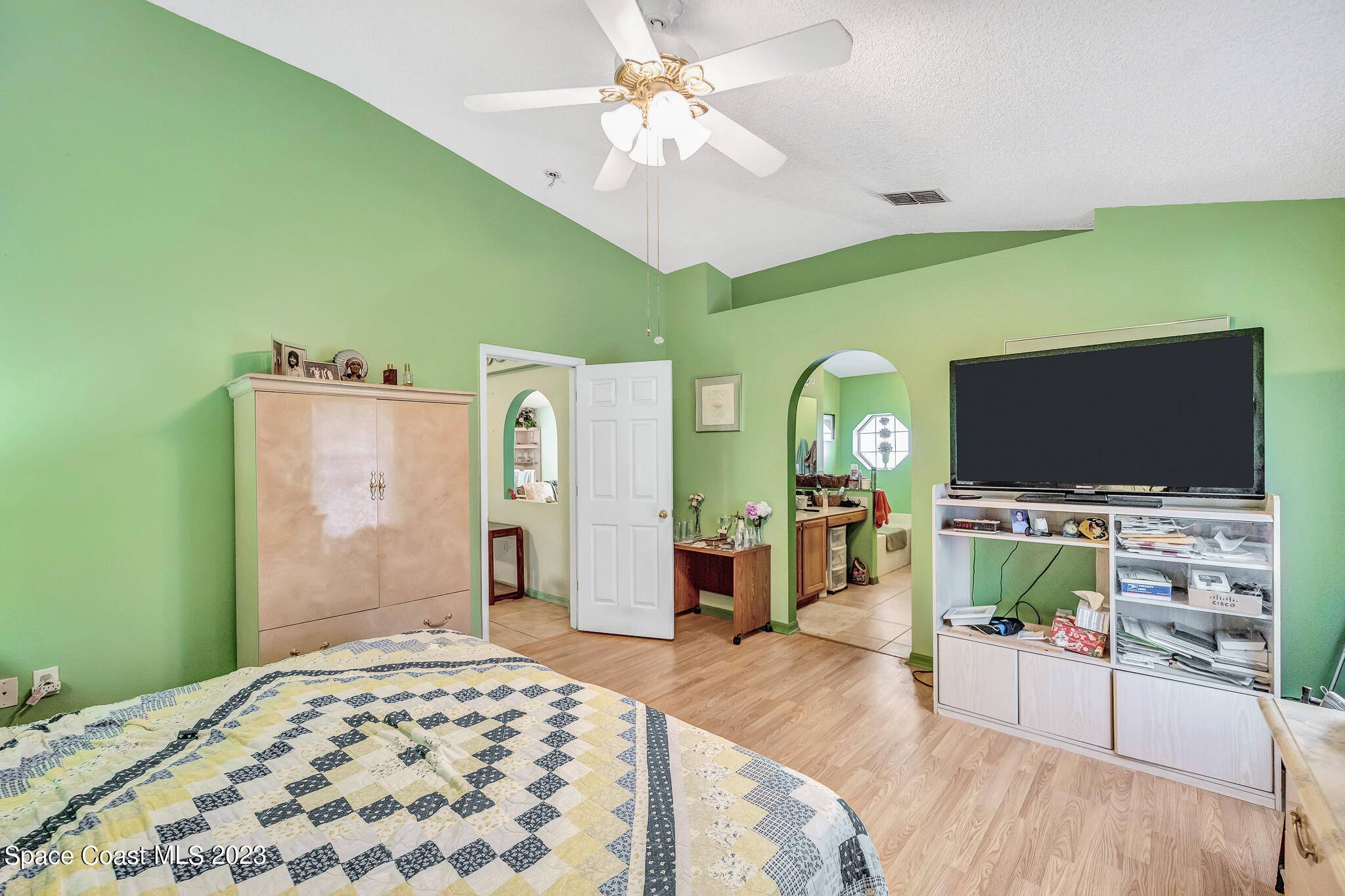 1149 White Oak Circle