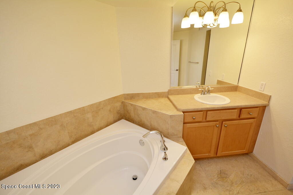 123 Lancha Circle, 101