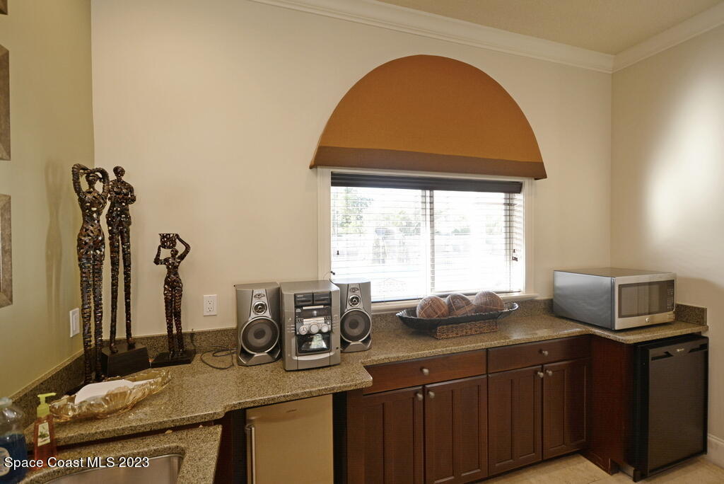 123 Lancha Circle, 101