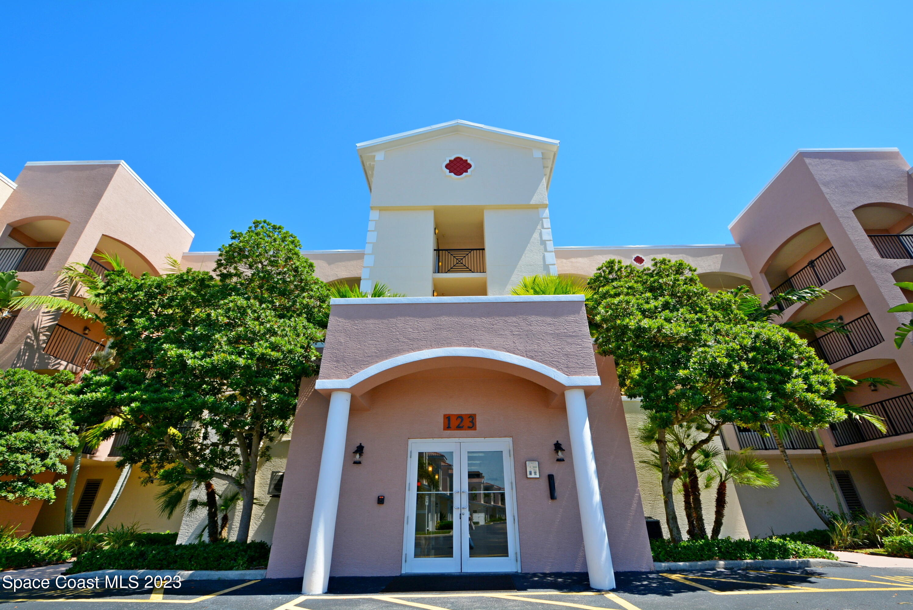 123 Lancha Circle, 101