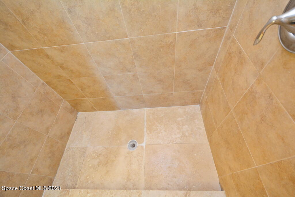 123 Lancha Circle, 101