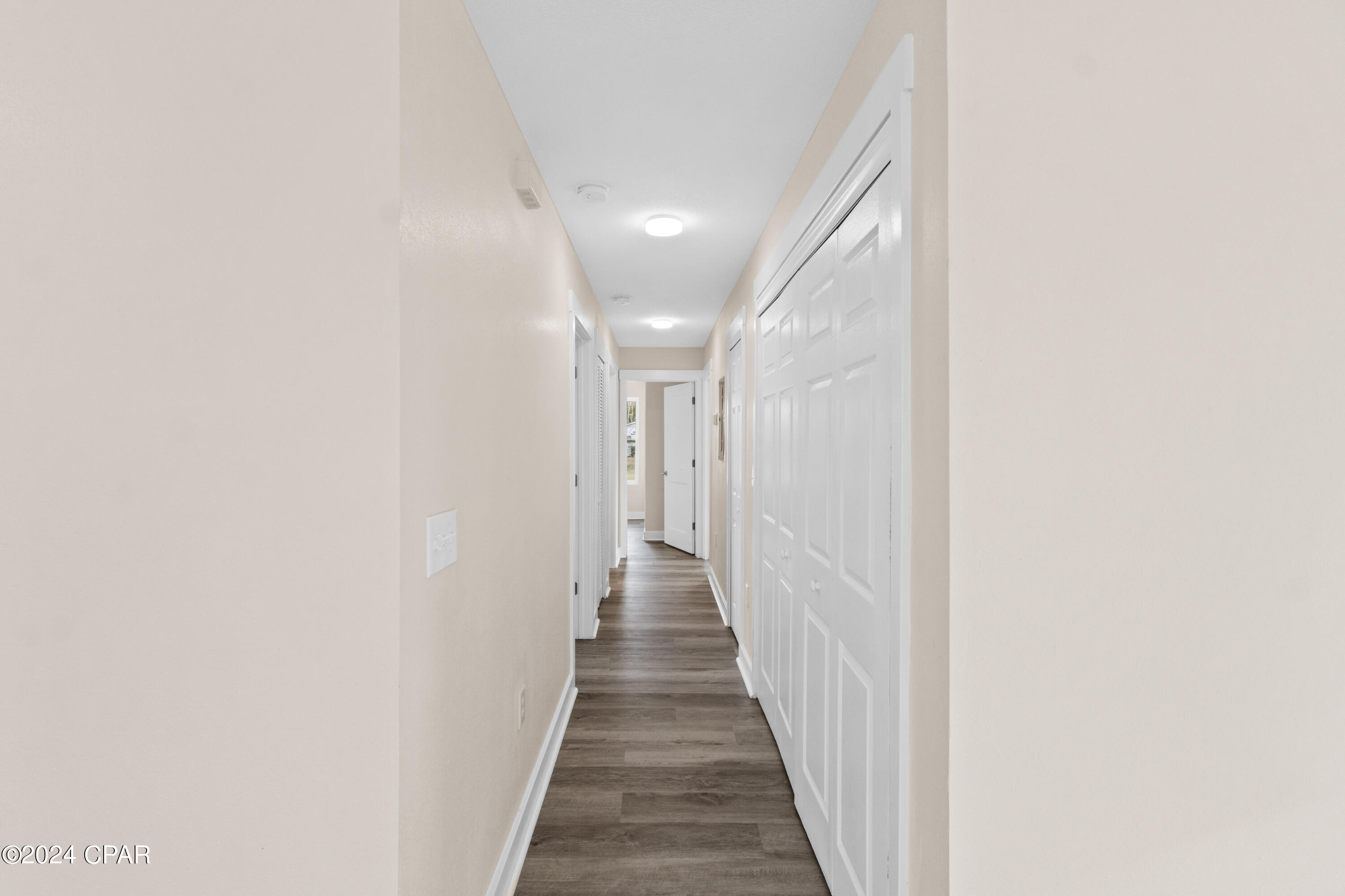 904 E 10th Court