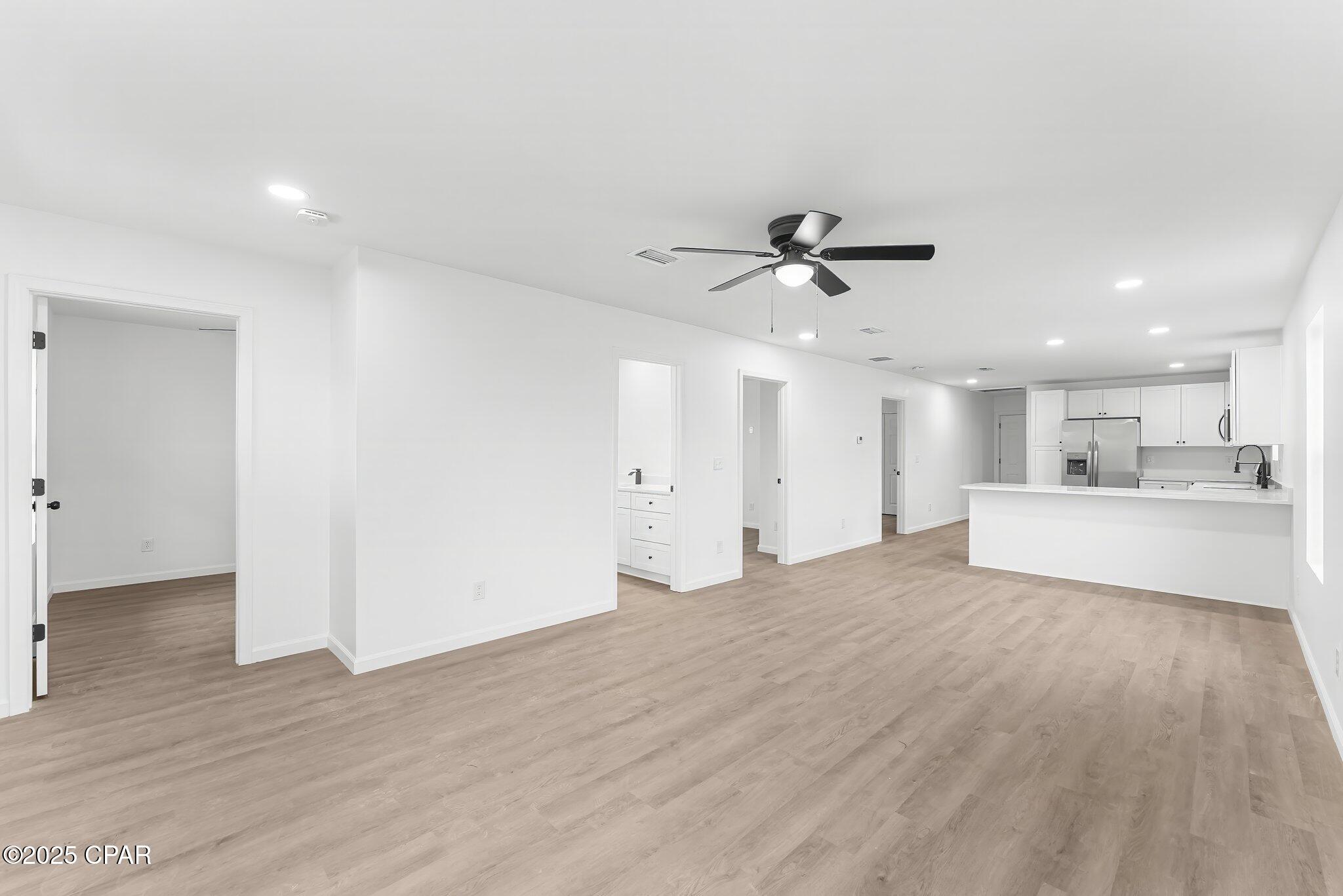 814 NOTTINGHAM DR Drive