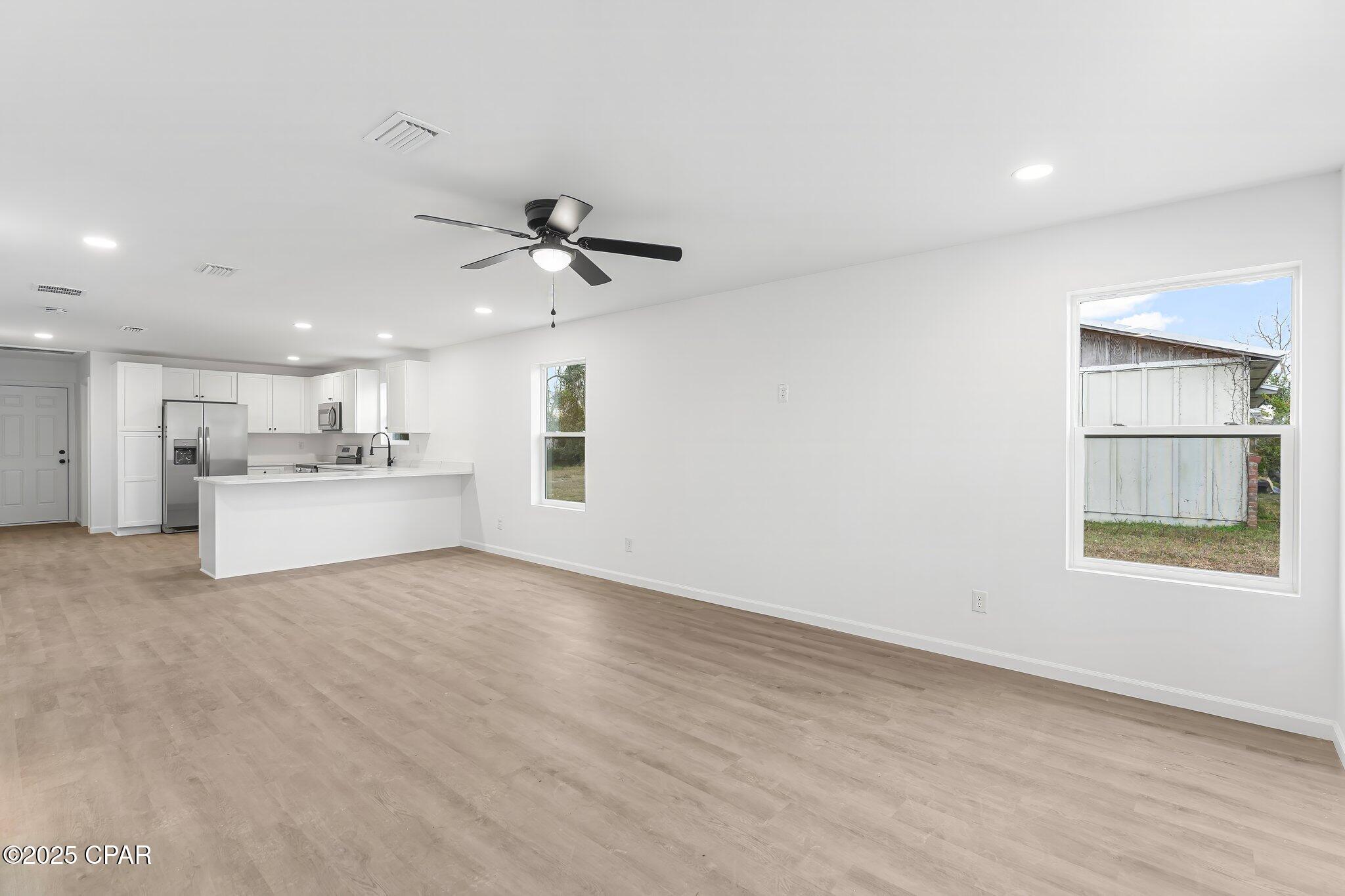 814 NOTTINGHAM DR Drive