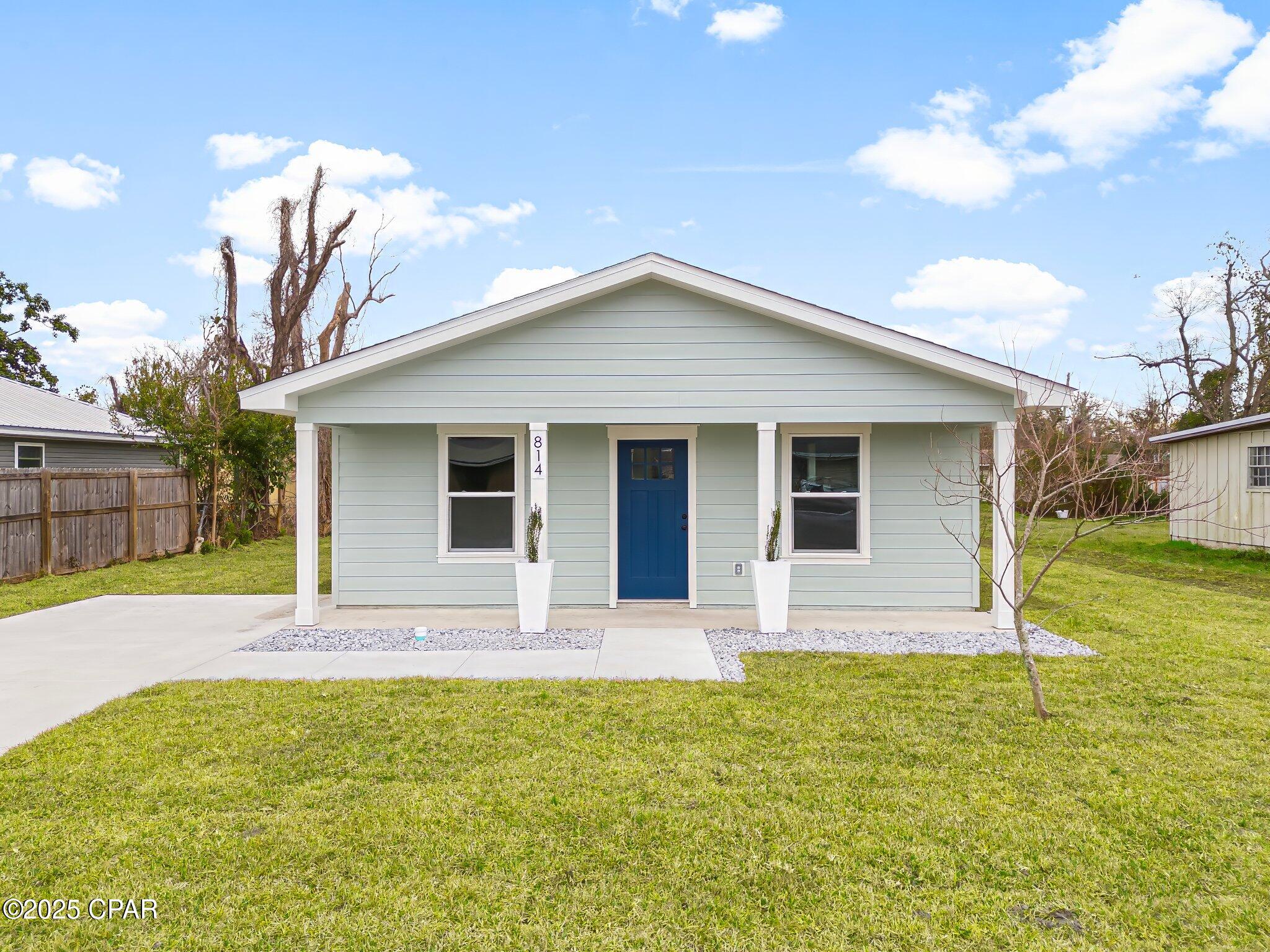 814 NOTTINGHAM DR Drive