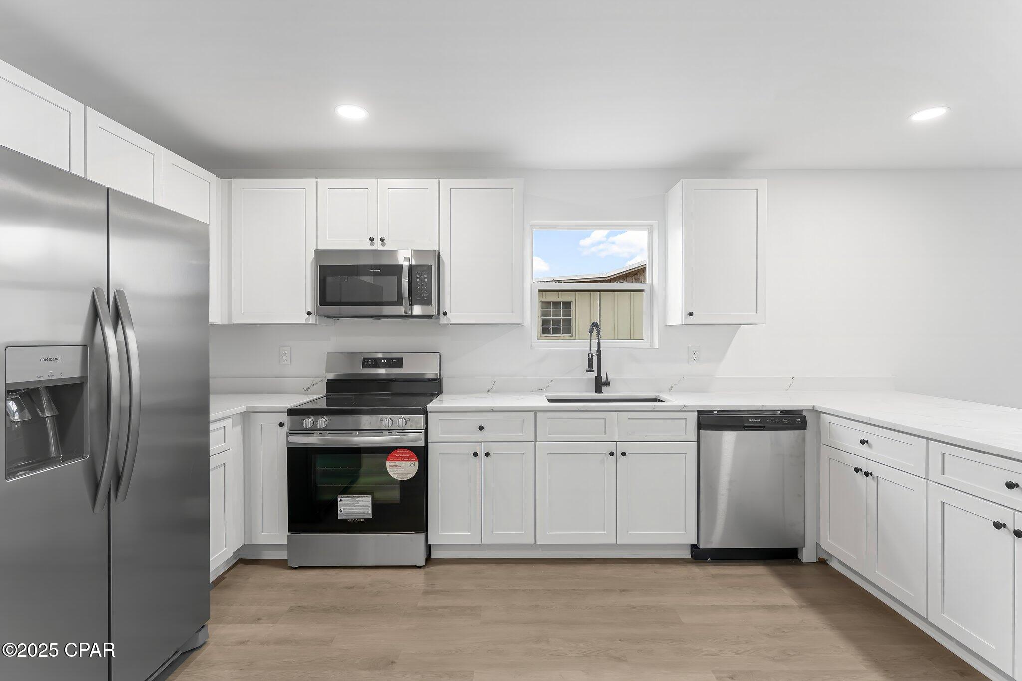 814 NOTTINGHAM DR Drive