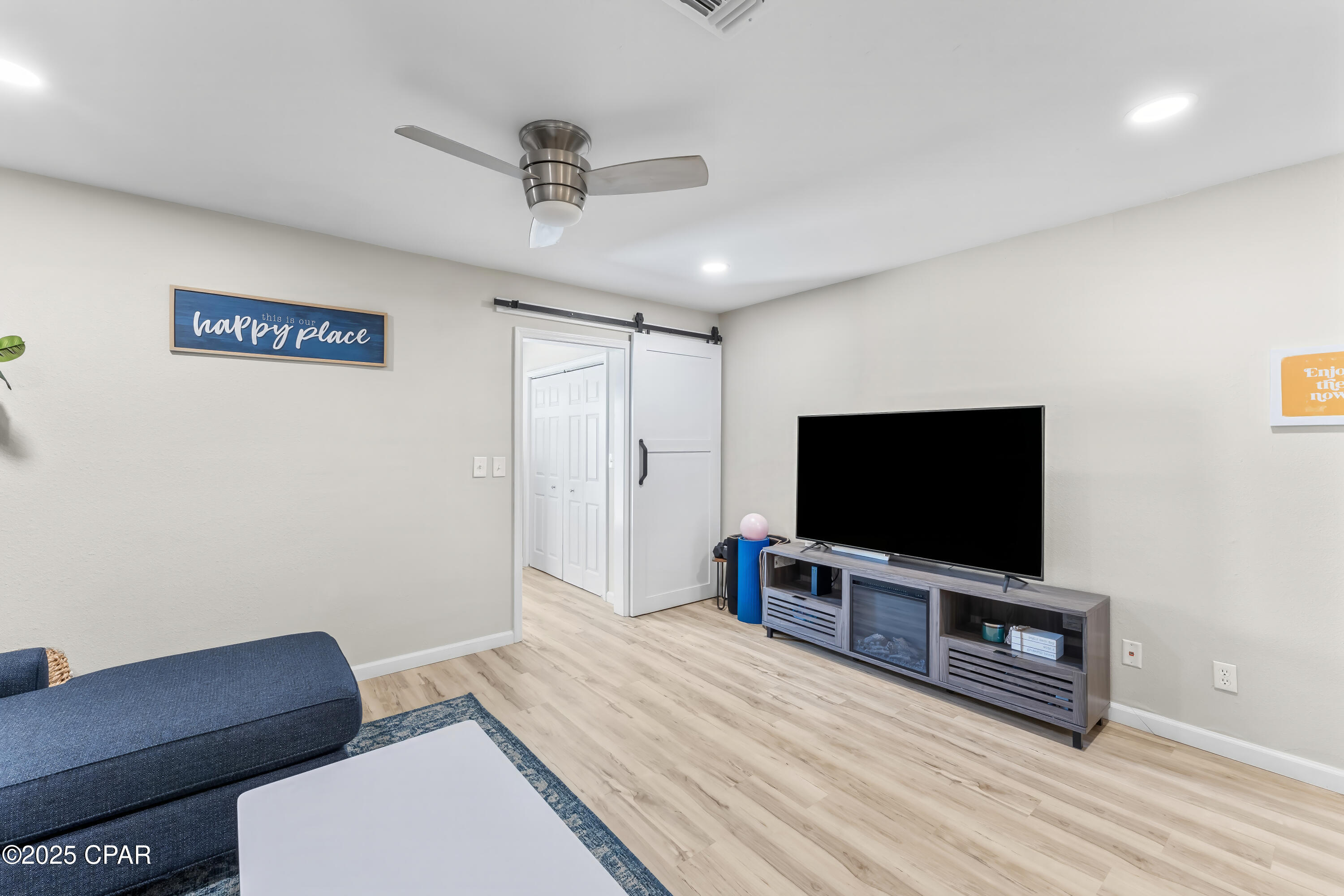5306 Thomas Drive 4