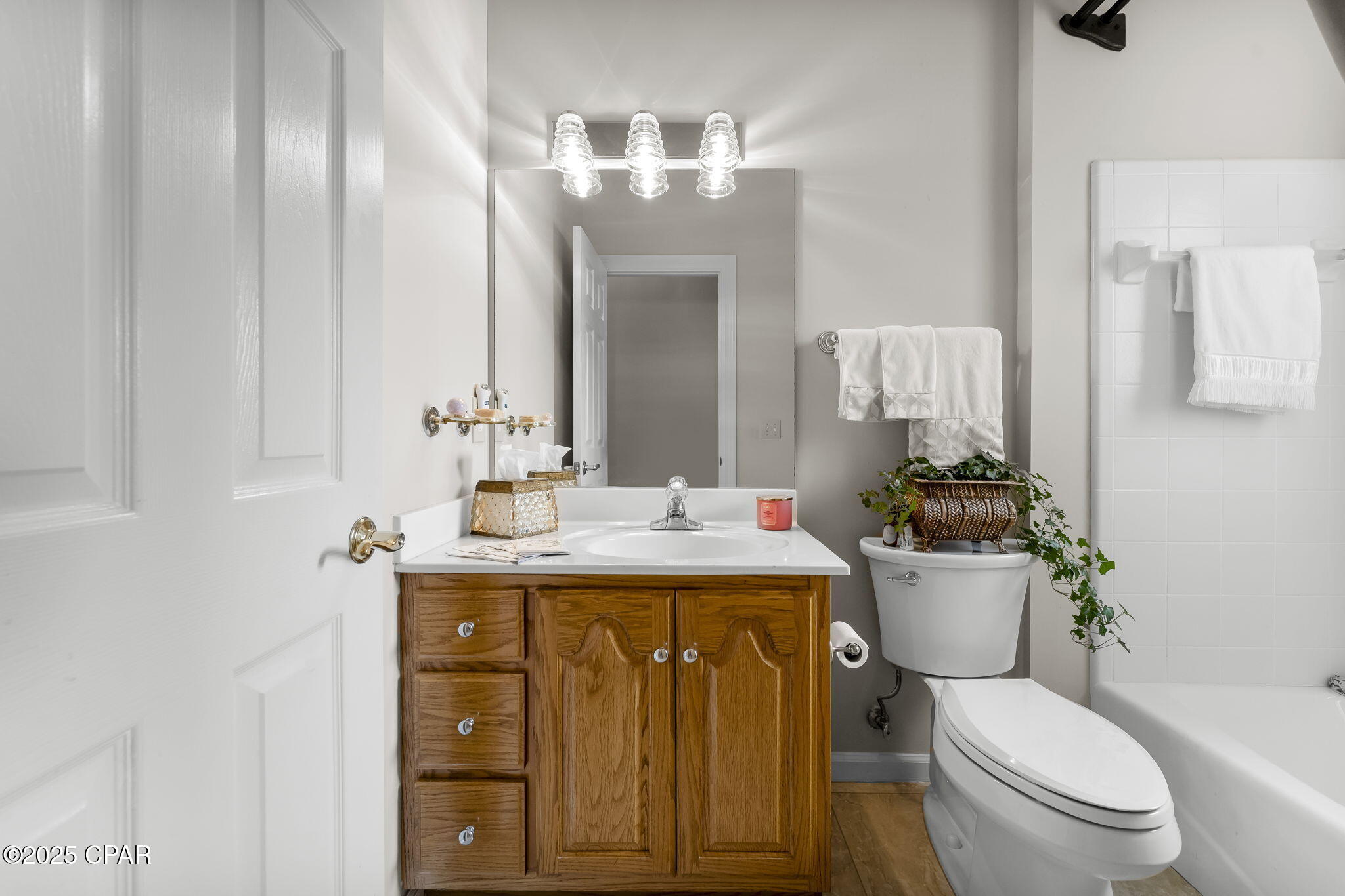 501 Woods Trail