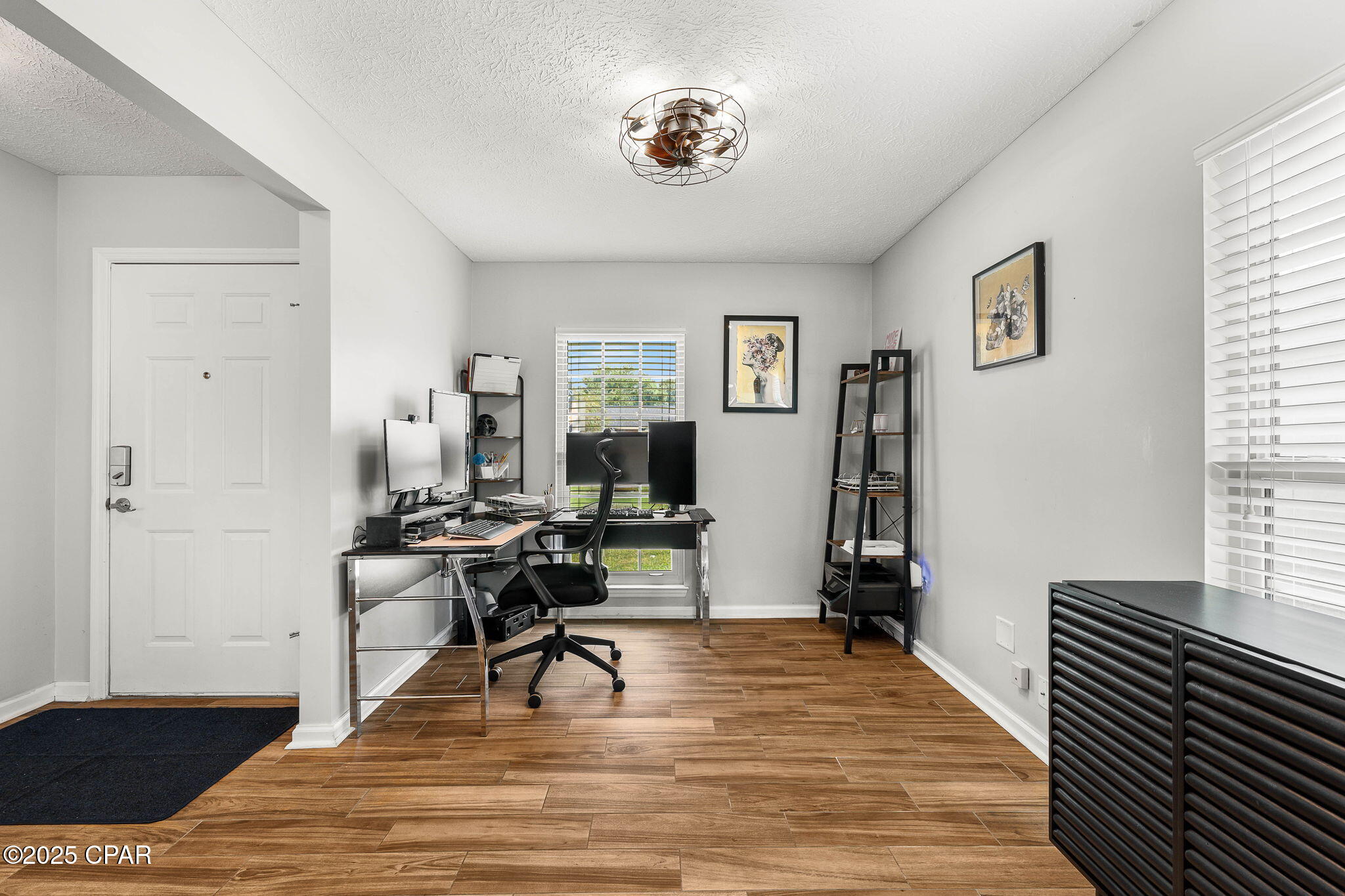 606 Timbers Crossing