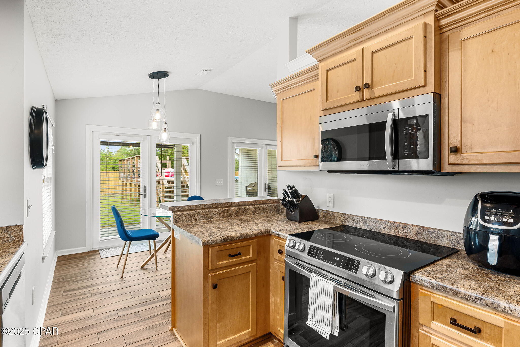 606 Timbers Crossing