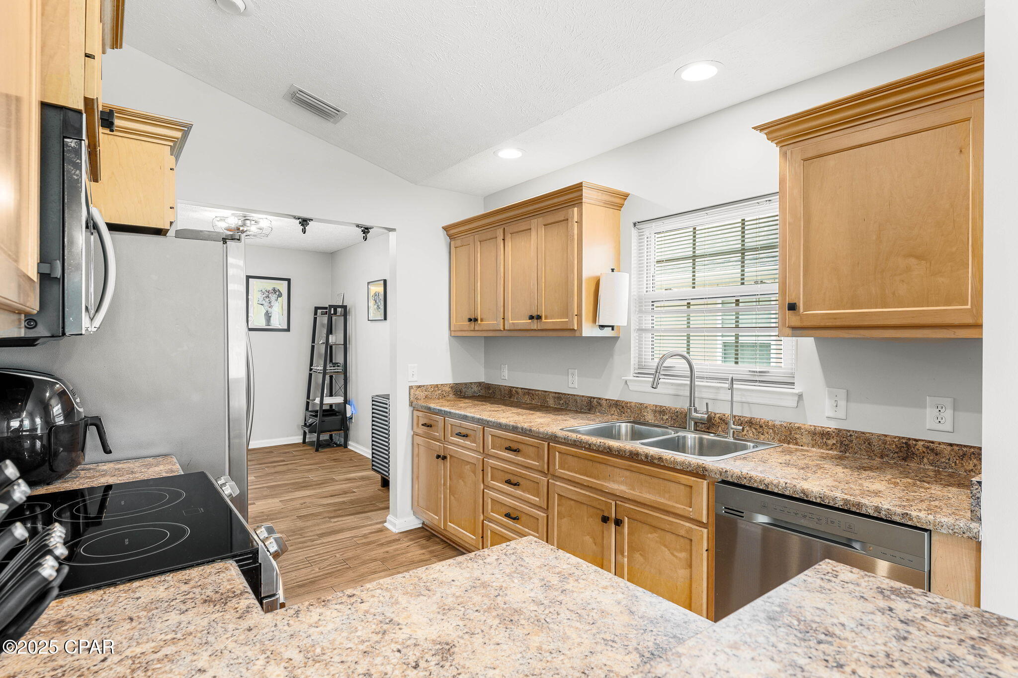 606 Timbers Crossing