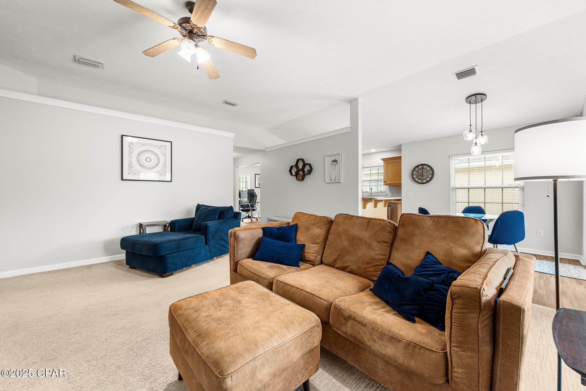 606 Timbers Crossing