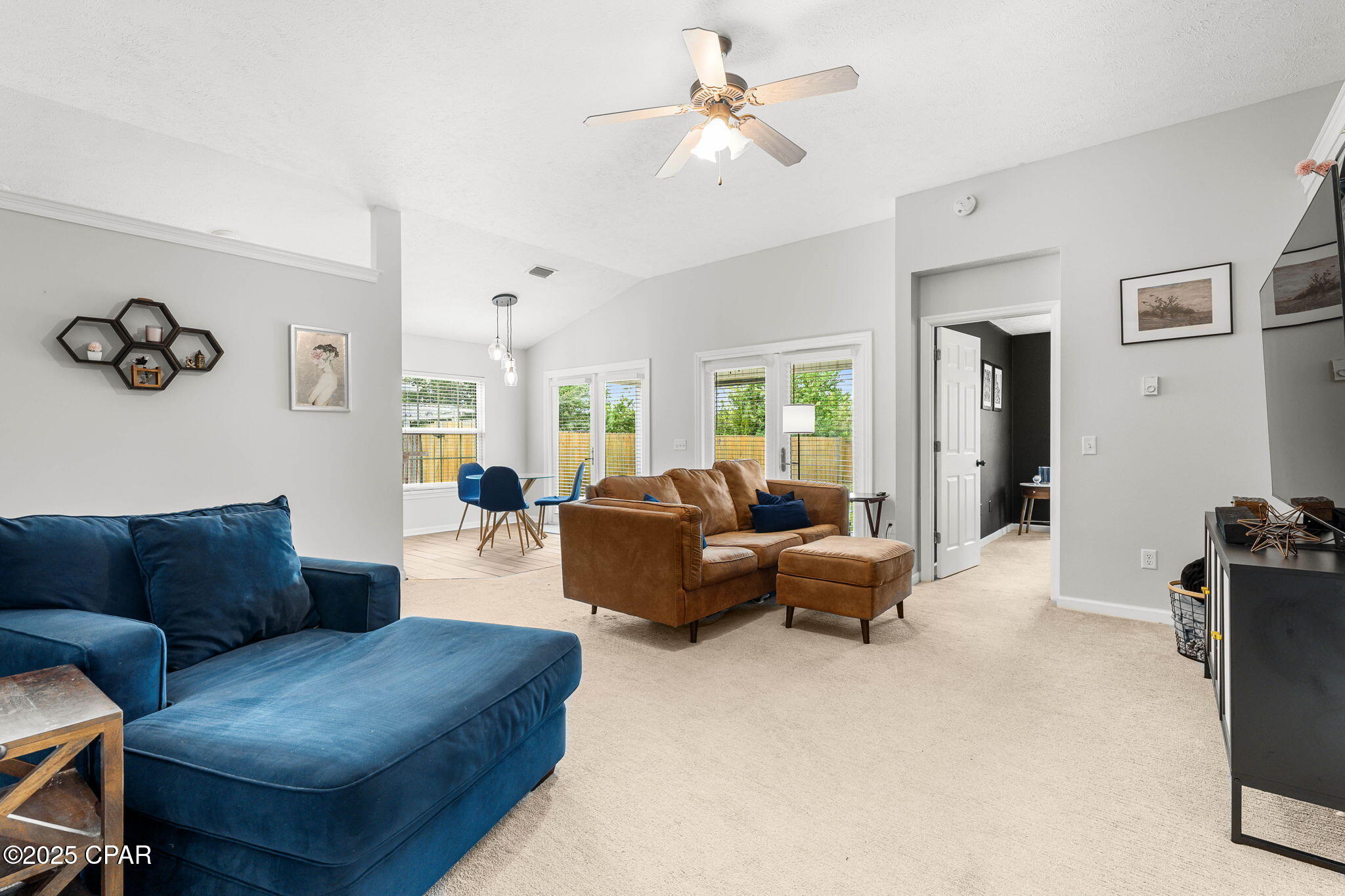 606 Timbers Crossing