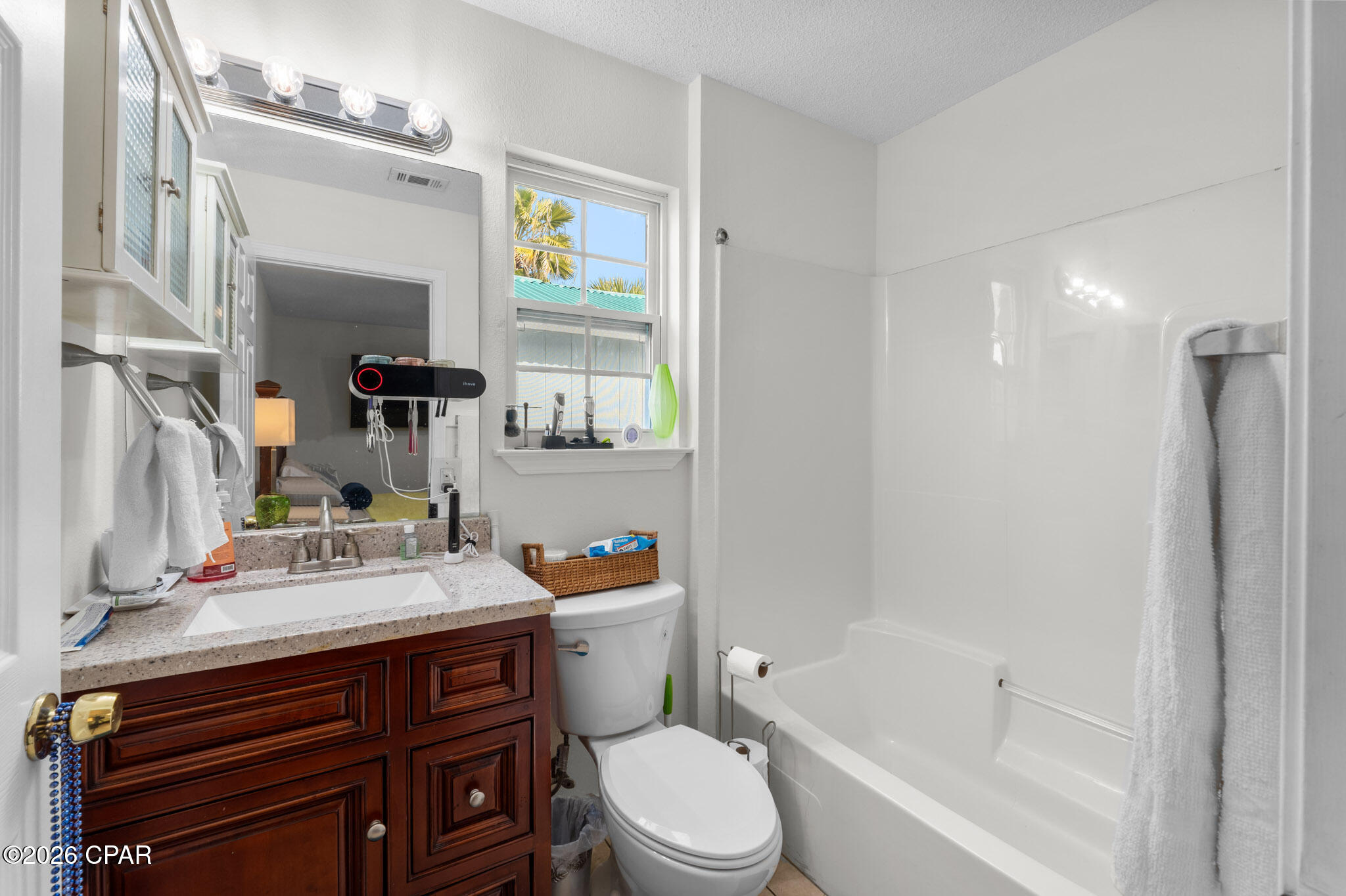 8402 Elizabeth Avenue, Beach