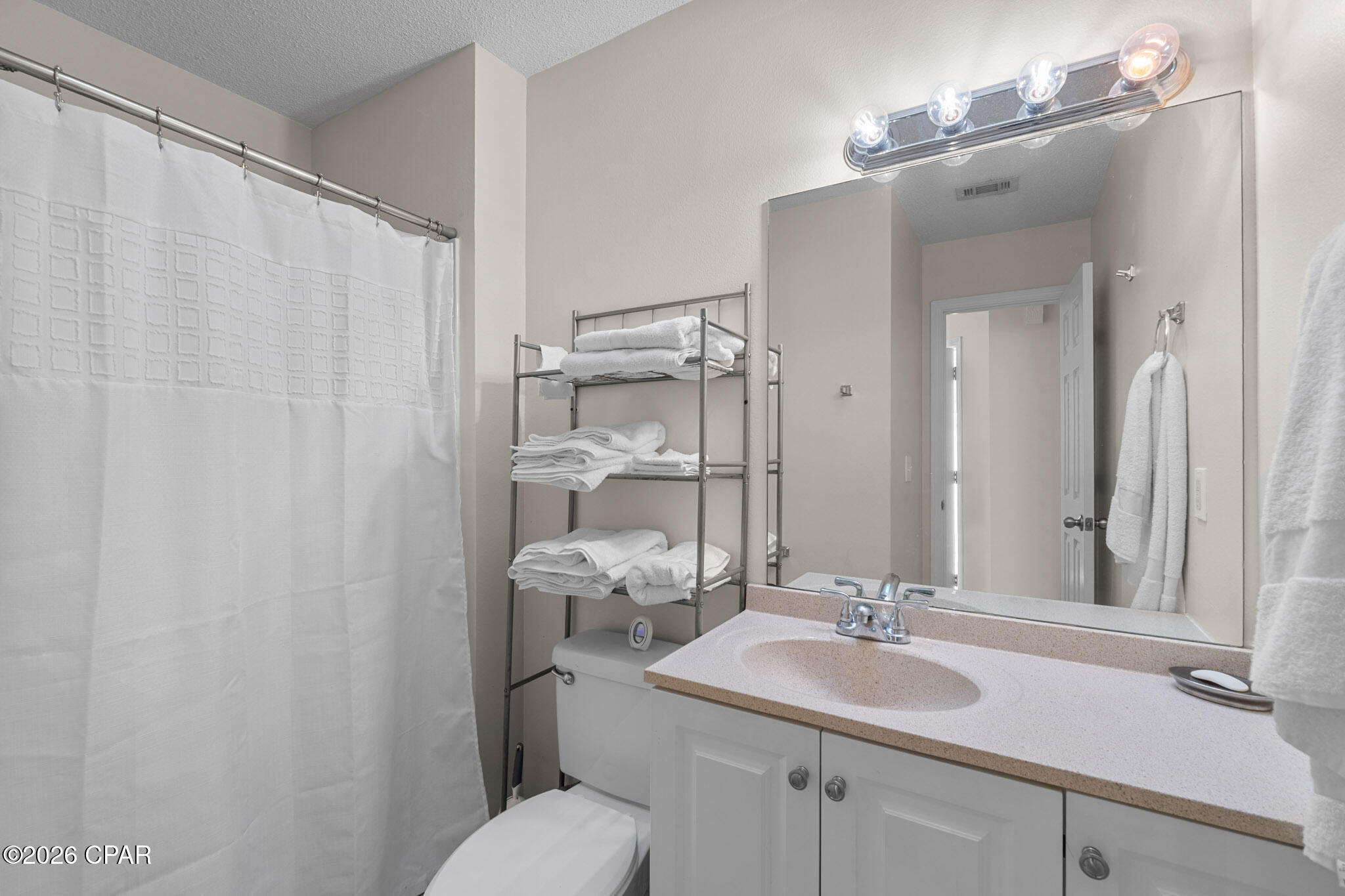 8402 Elizabeth Avenue, Beach