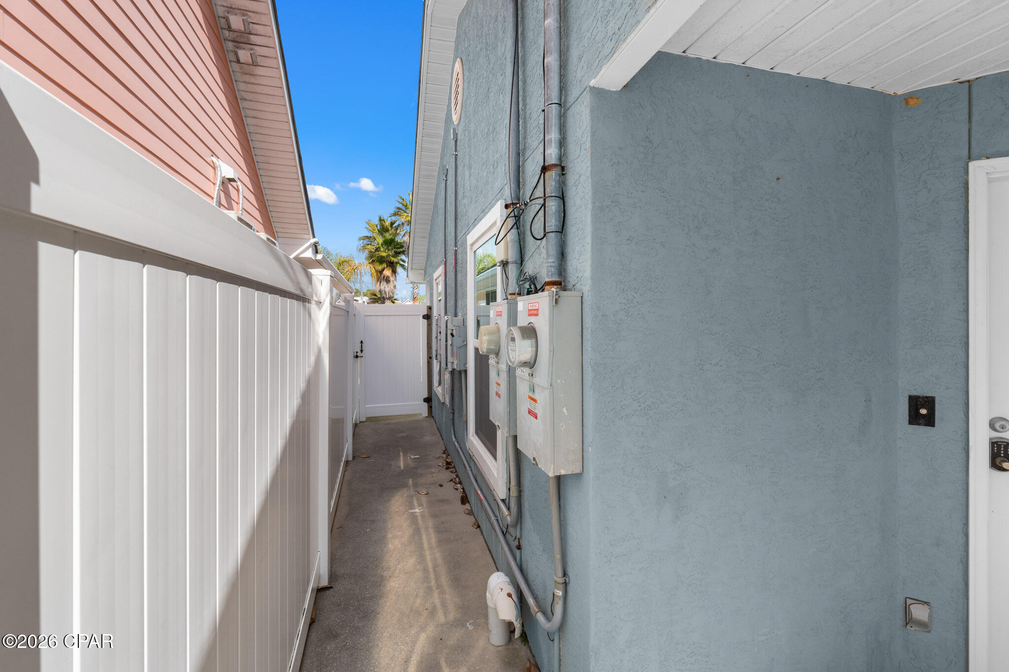 8402 Elizabeth Avenue, Beach