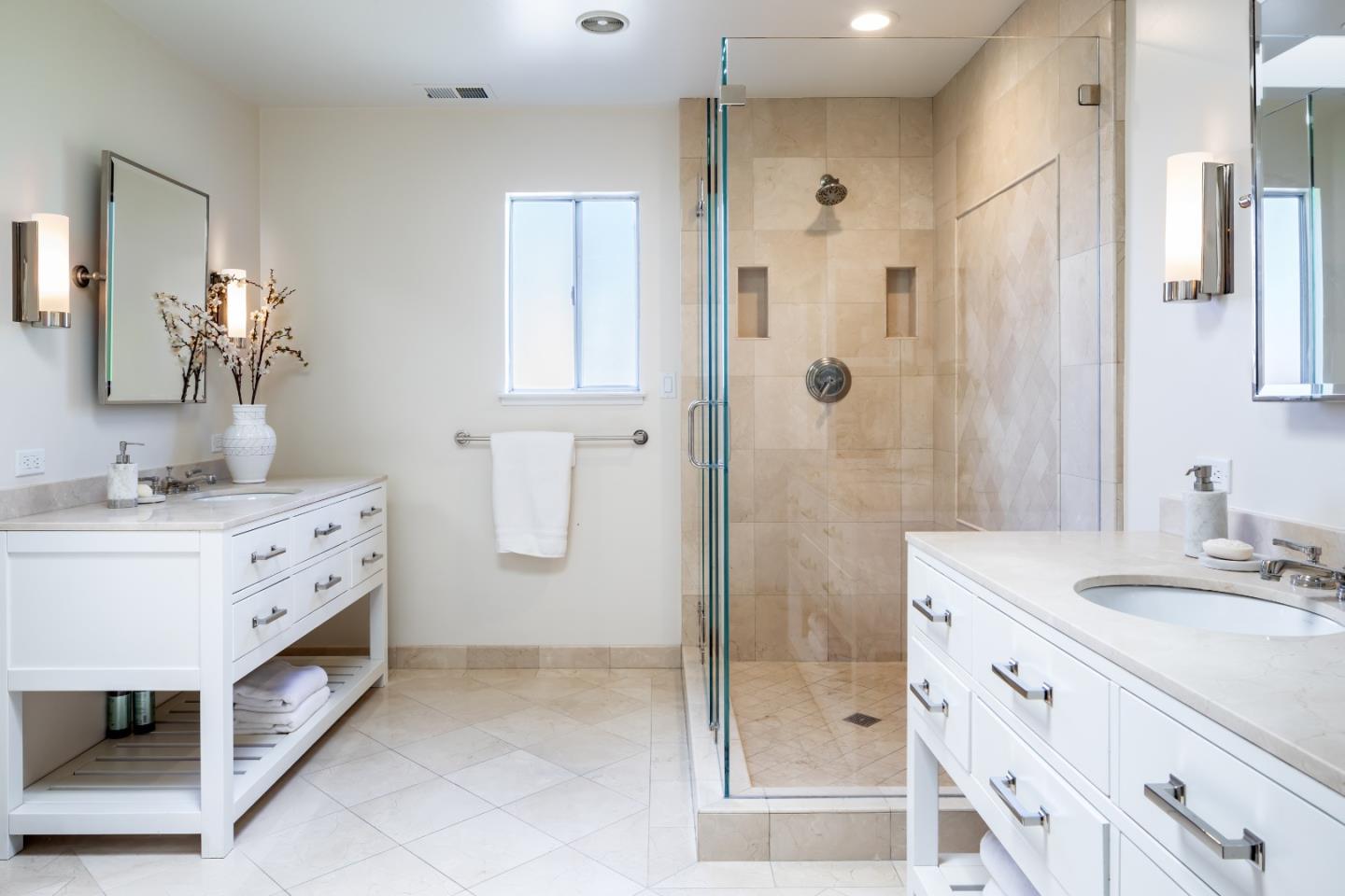 10 Versailles ST