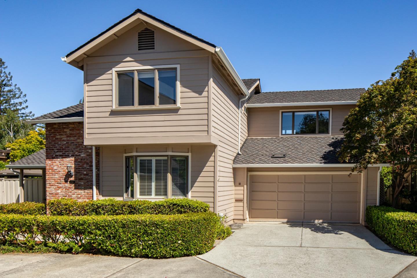 10 Versailles ST