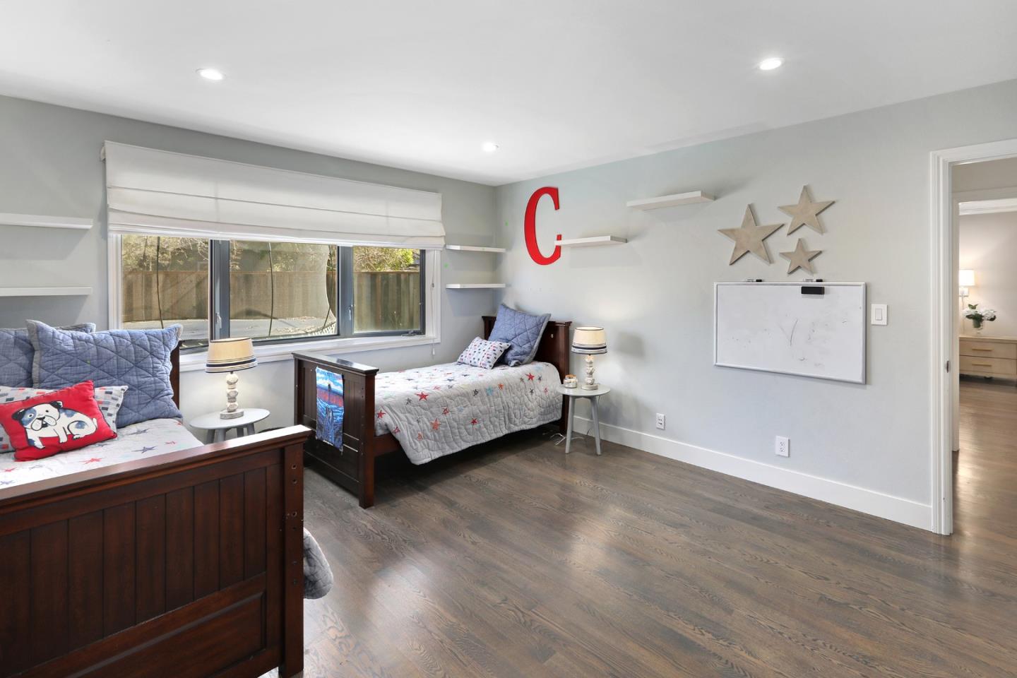 11 Bay RD
