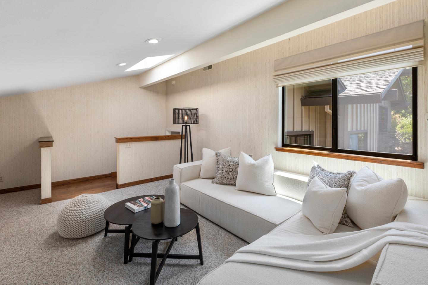 22 Hallmark CIR