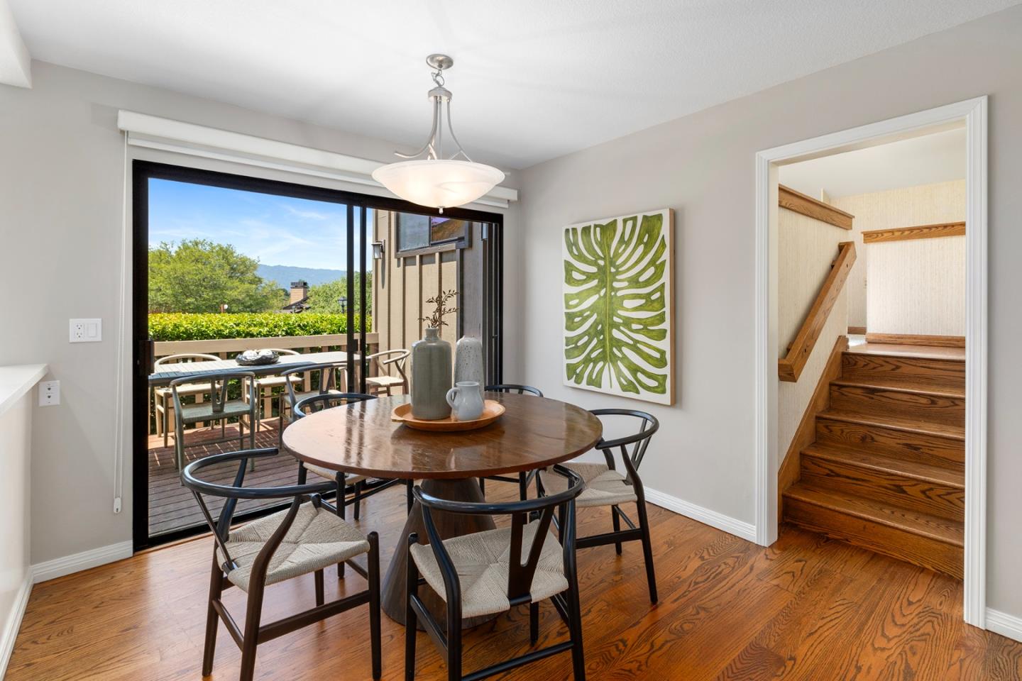 22 Hallmark CIR