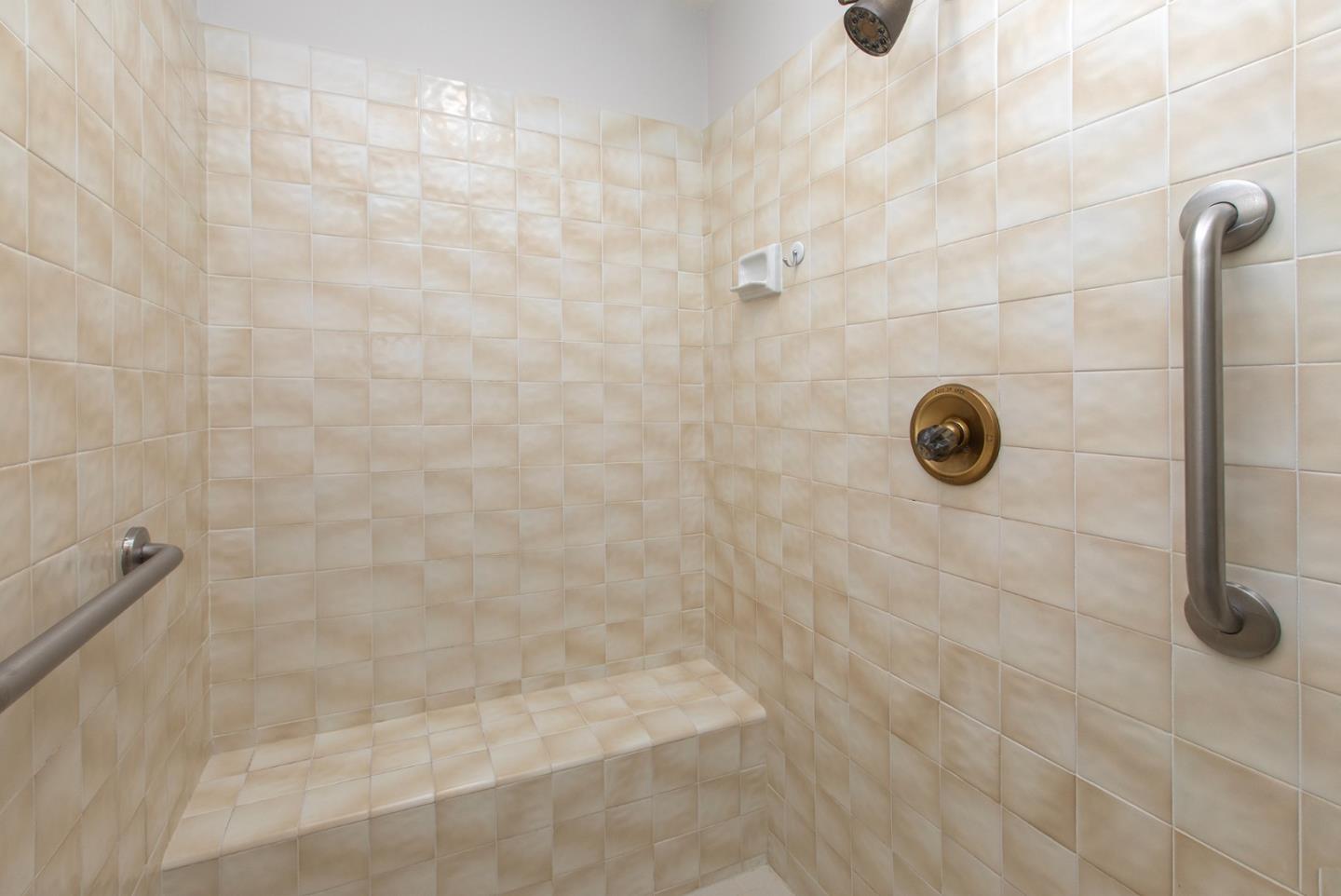 22 Hallmark CIR