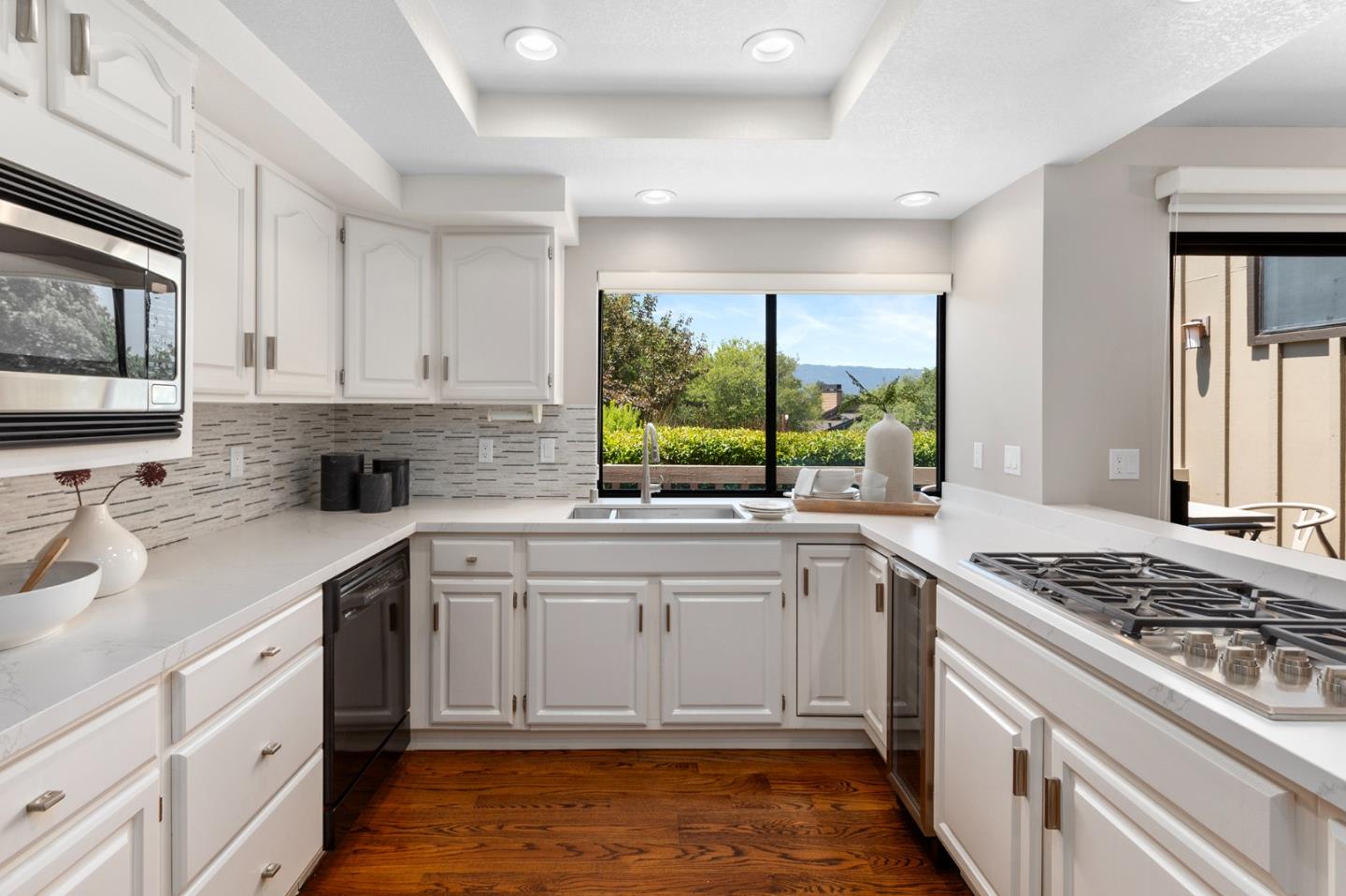 22 Hallmark CIR