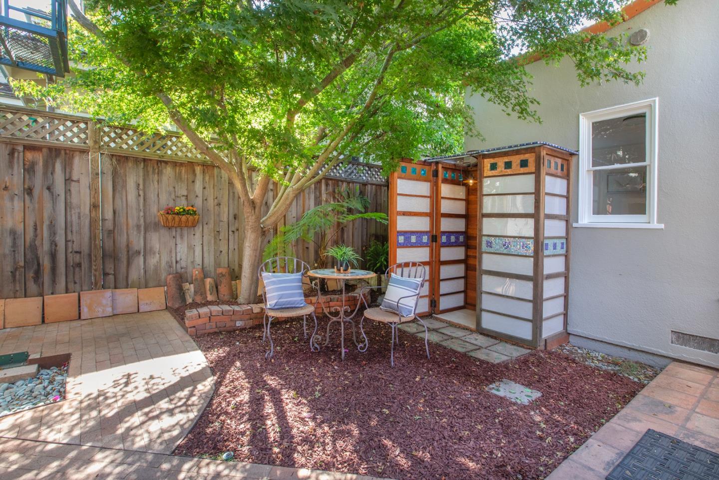 212 Gilbert Avenue