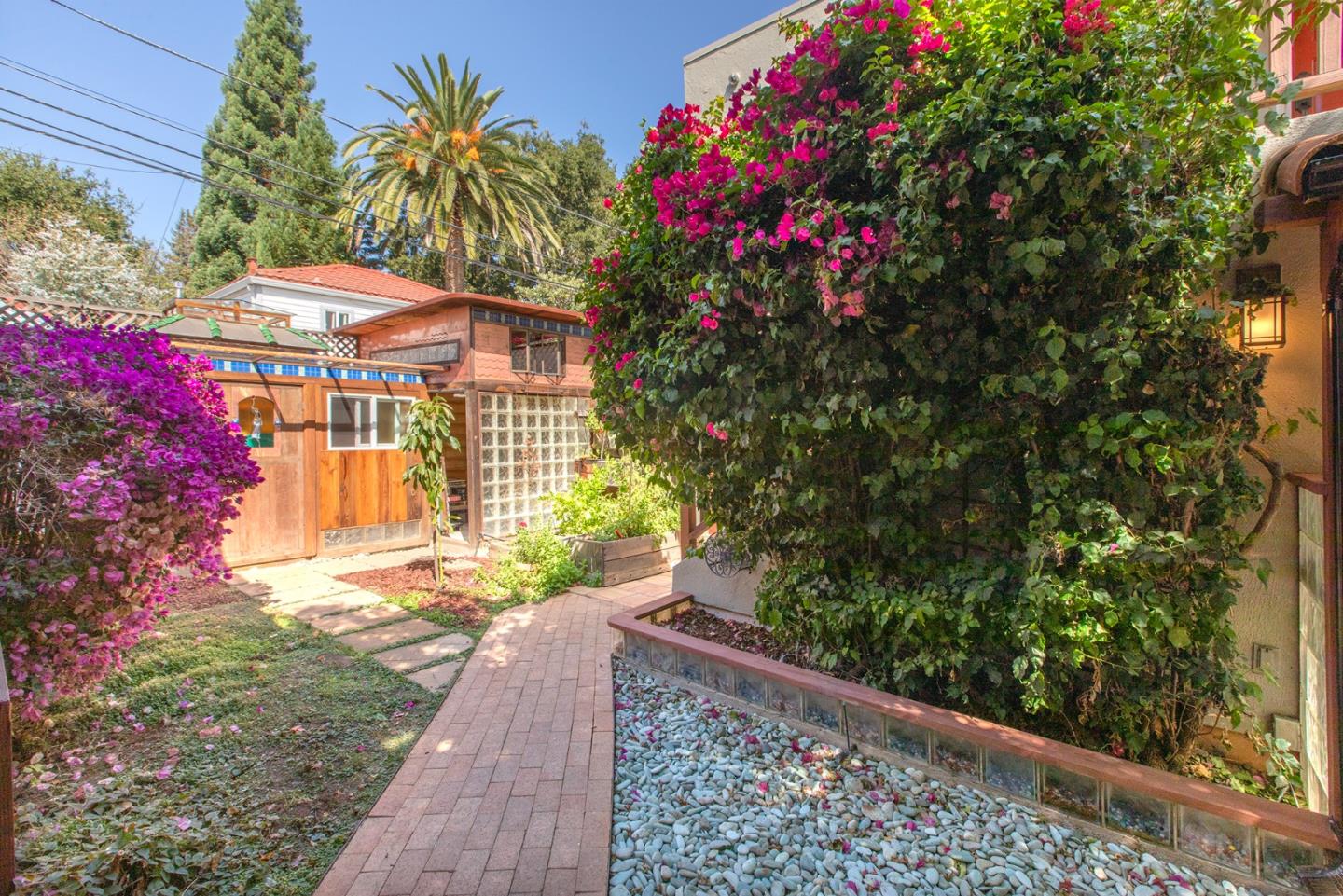 212 Gilbert Avenue
