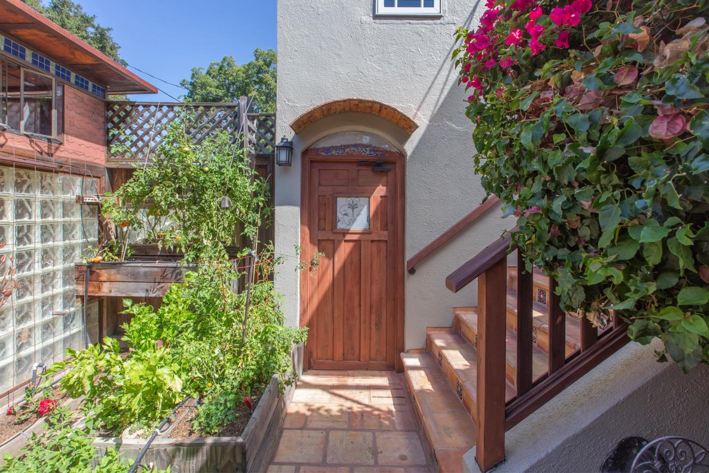 212 Gilbert Avenue