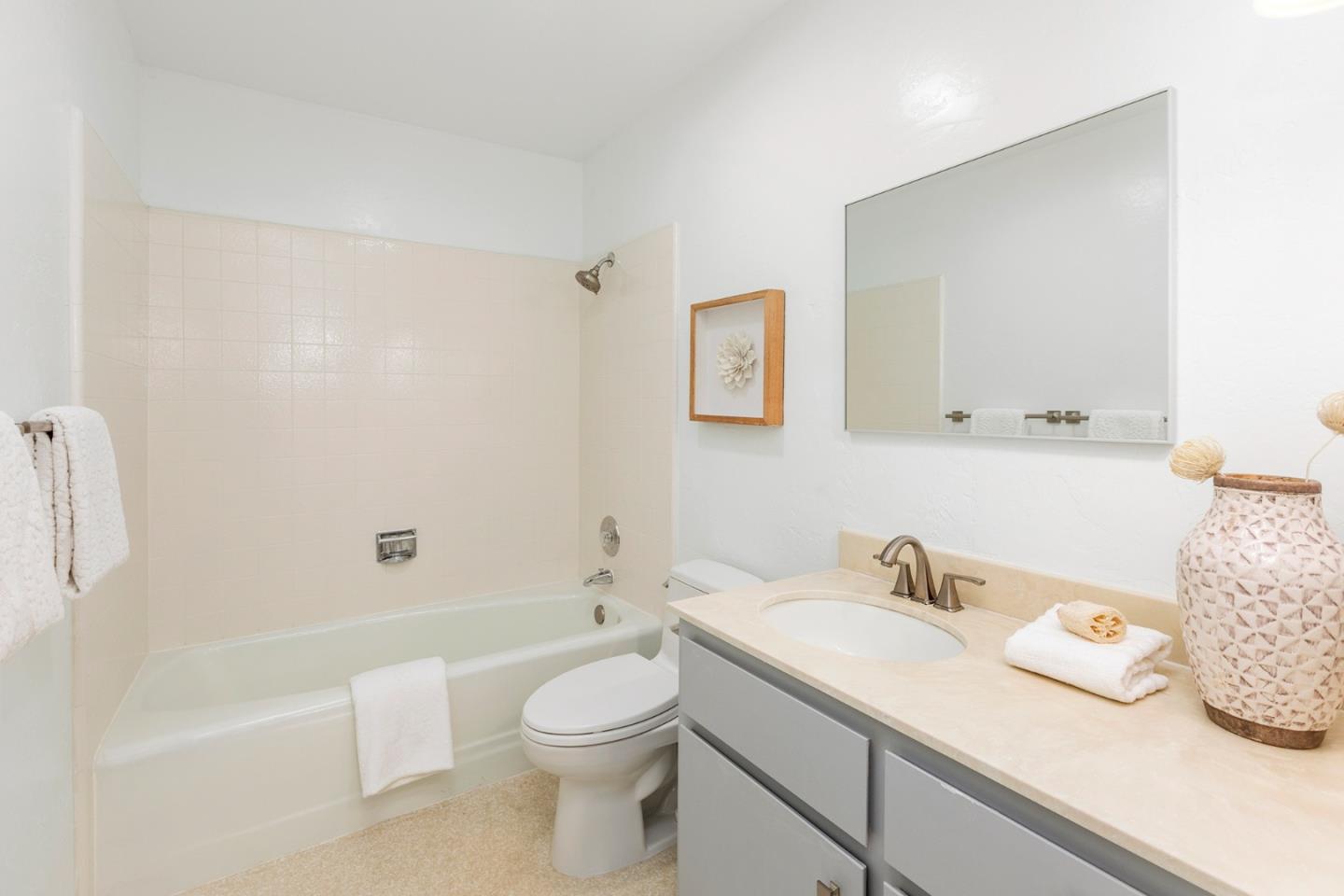 170 Sand Hill CIR
