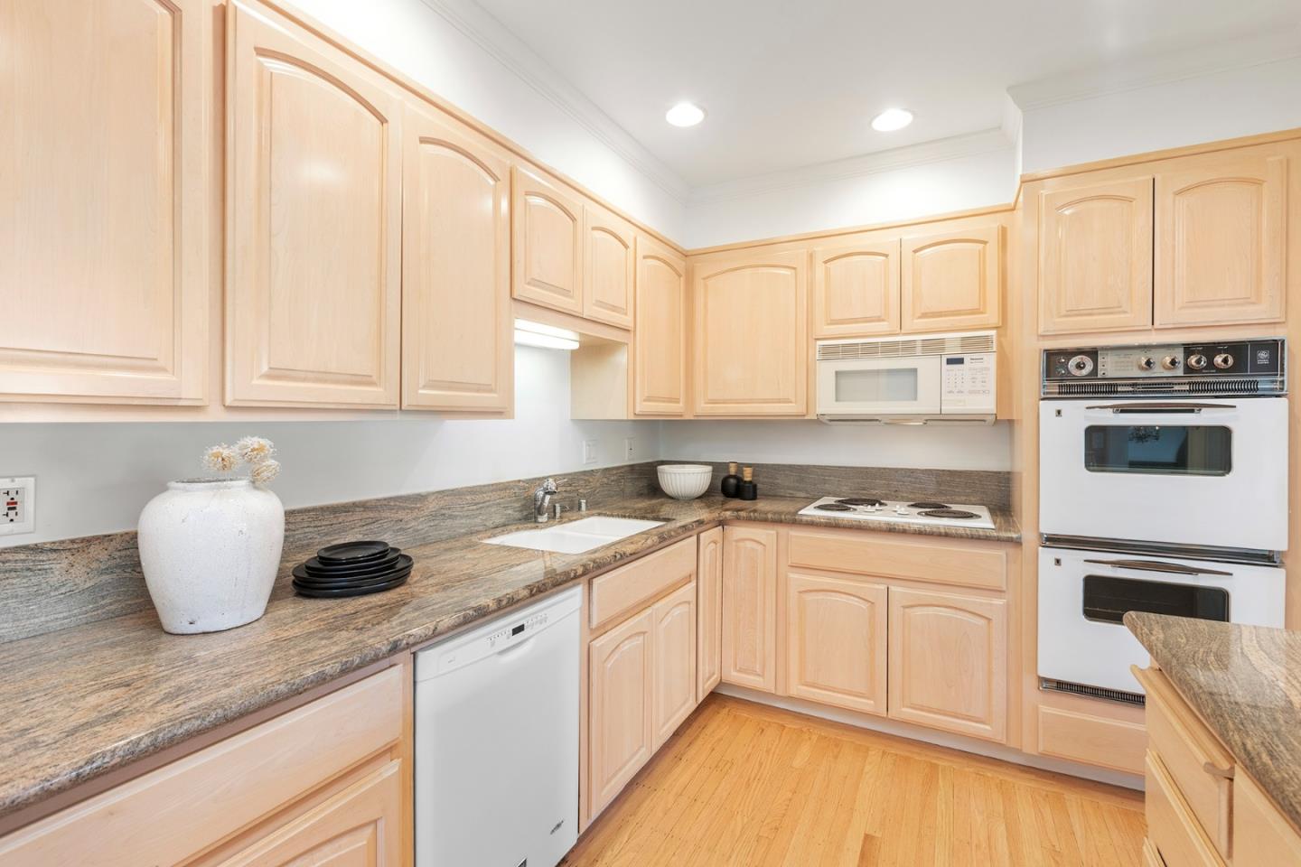 170 Sand Hill CIR