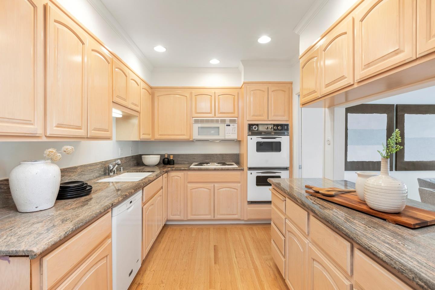 170 Sand Hill CIR