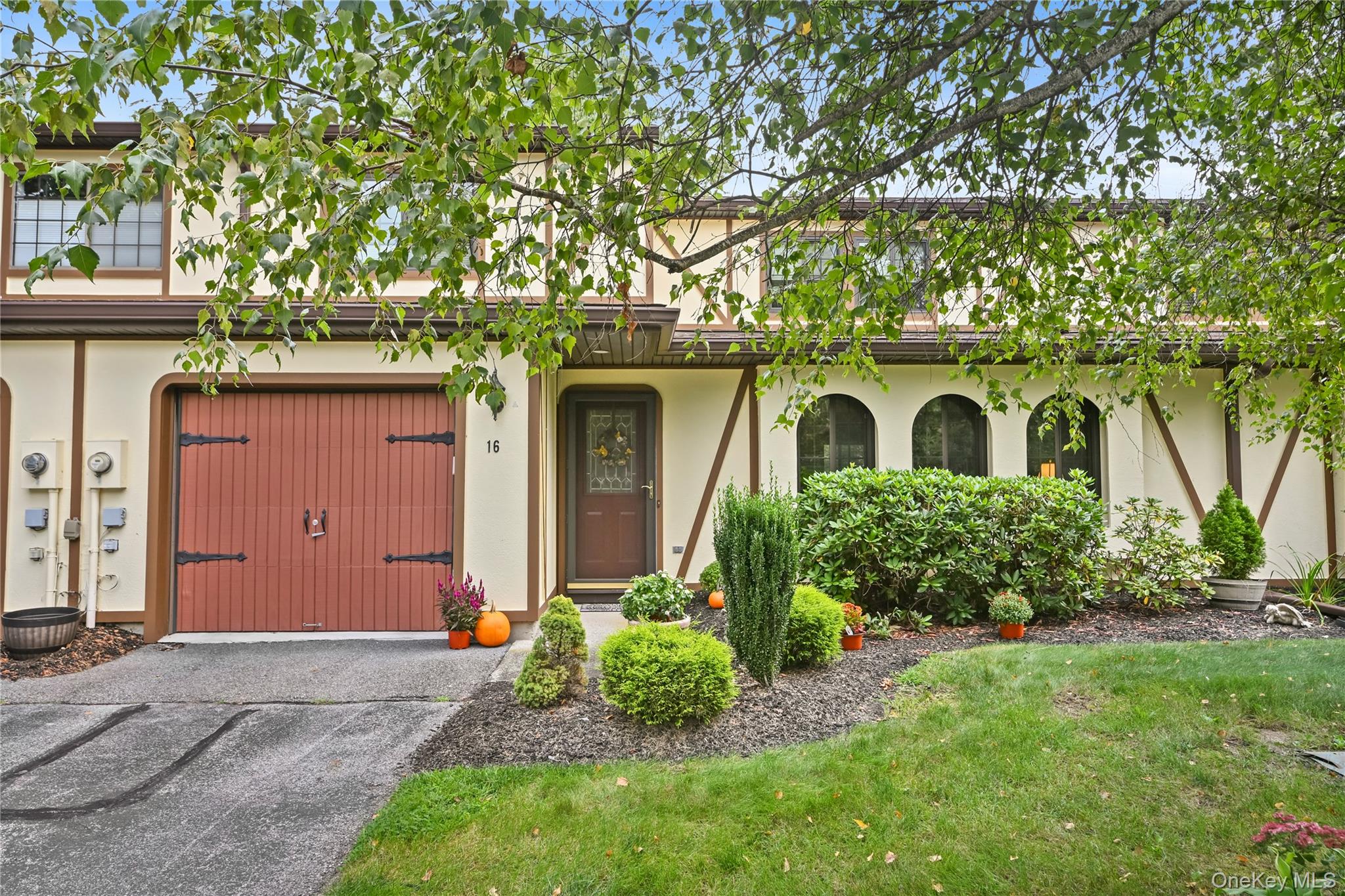 119 Stringham Road Unit: 16
