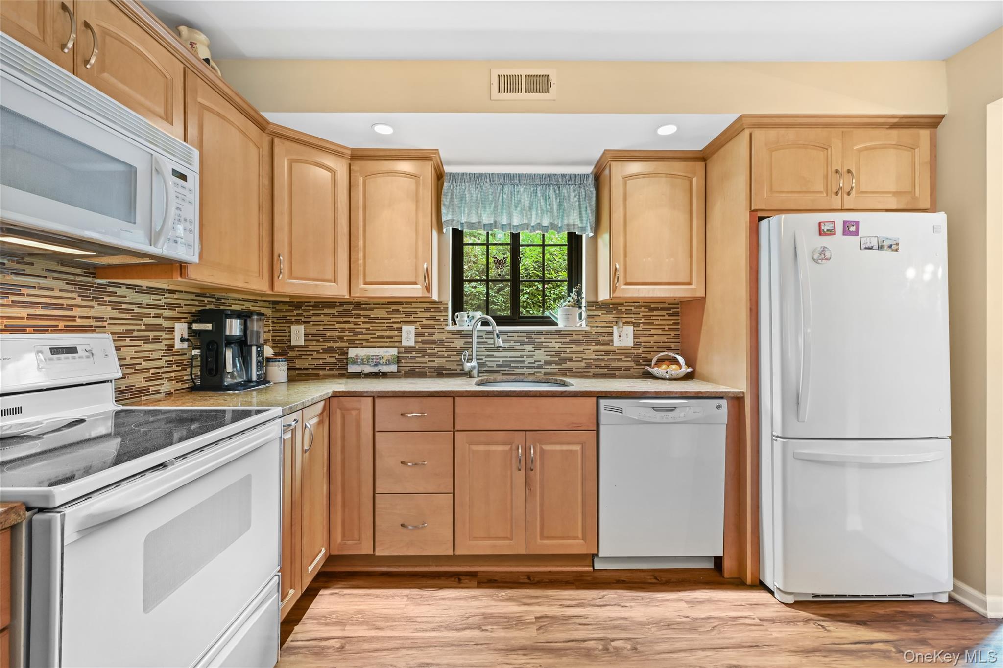 119 Stringham Road Unit: 16