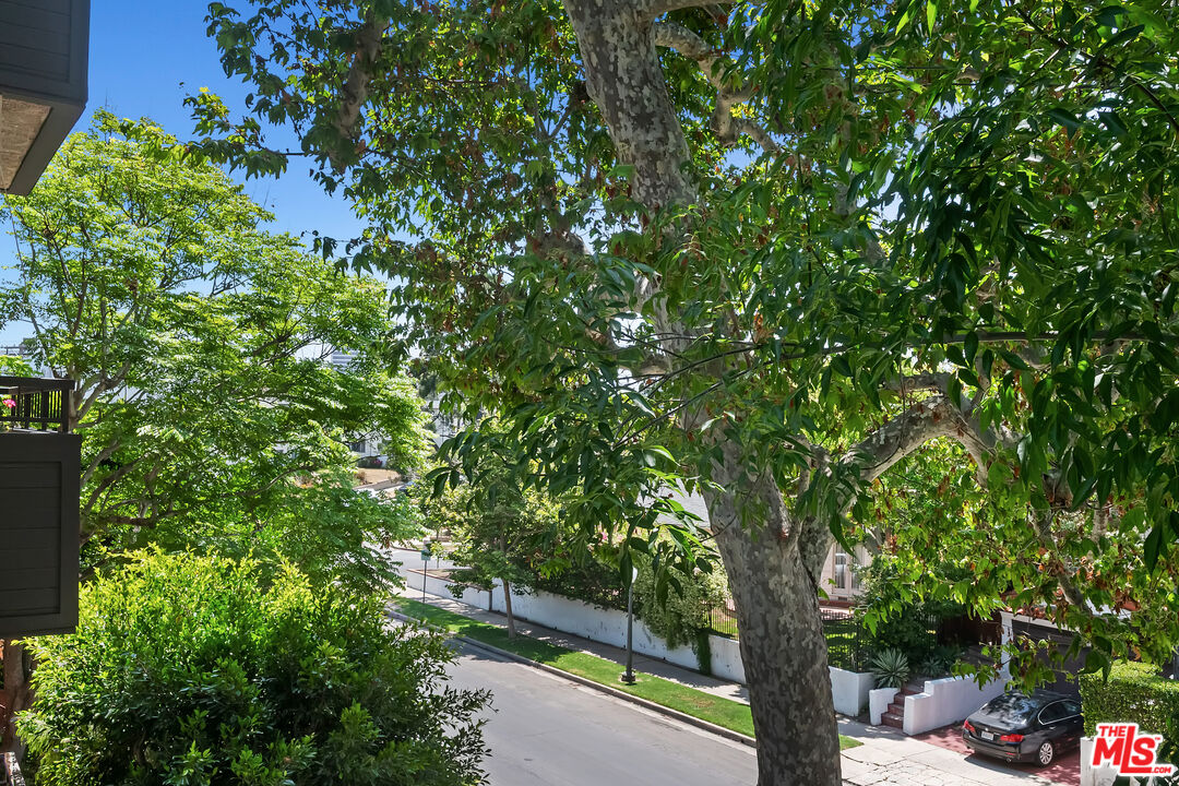 10800 Holman Ave Unit: 206