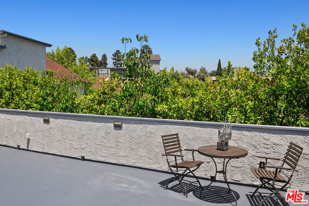 10800 Holman Ave Unit: 206