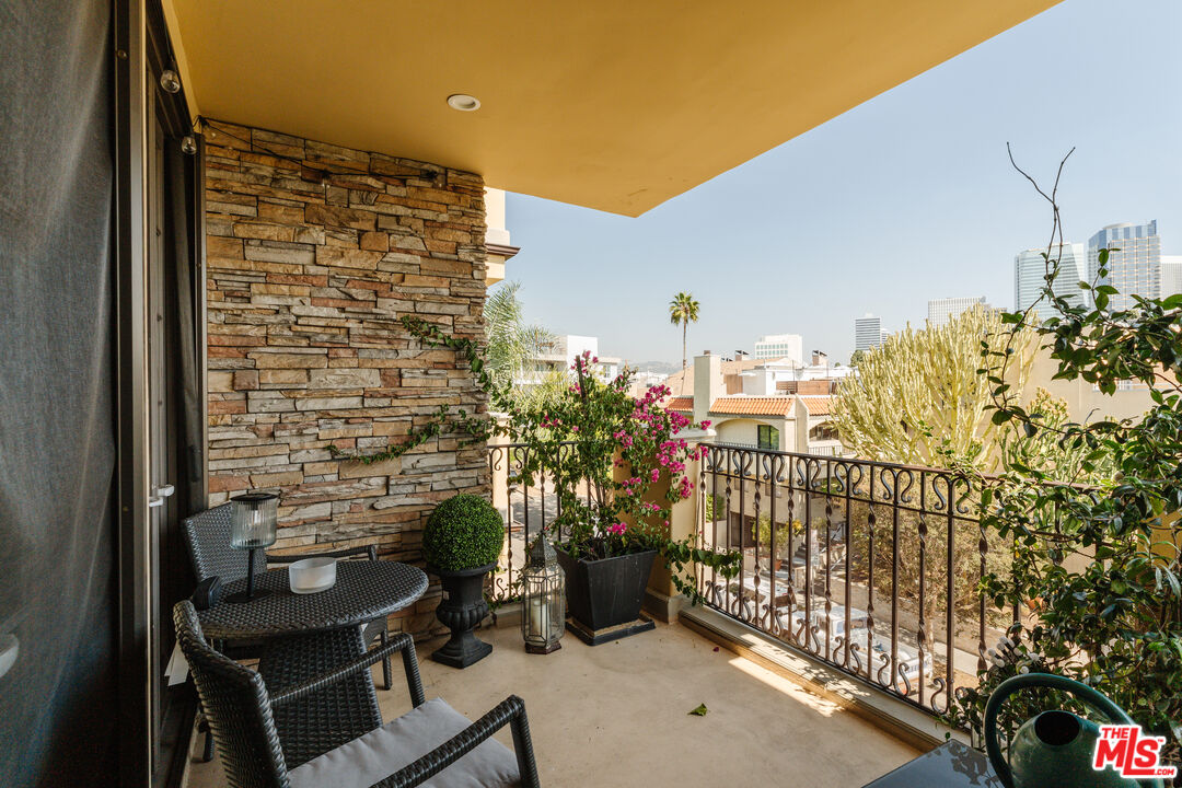 1835 Pandora Ave Unit: 302