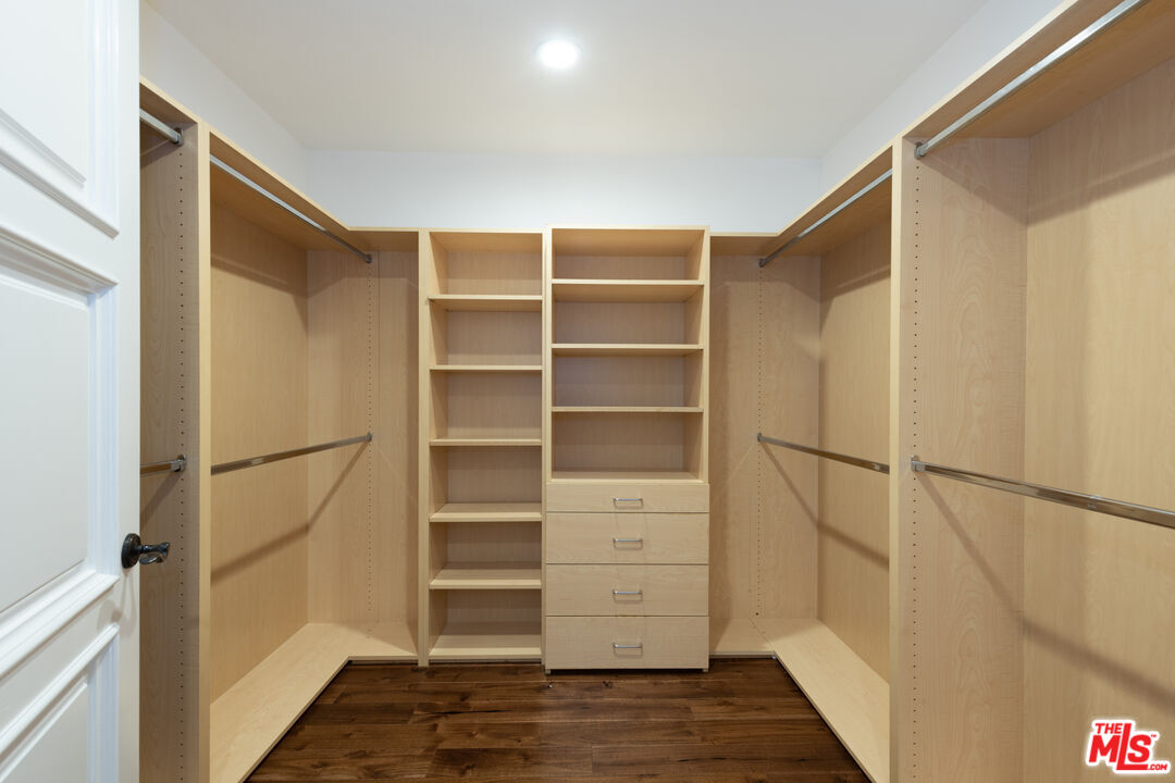 1835 Pandora Ave Unit: 302