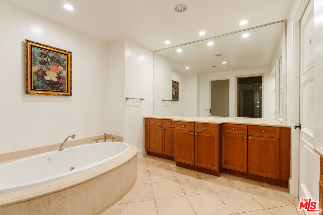 1835 Pandora Ave Unit: 302