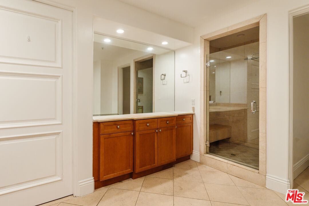 1835 Pandora Ave Unit: 302