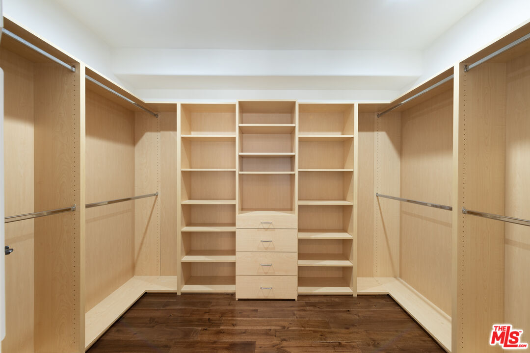 1835 Pandora Ave Unit: 302