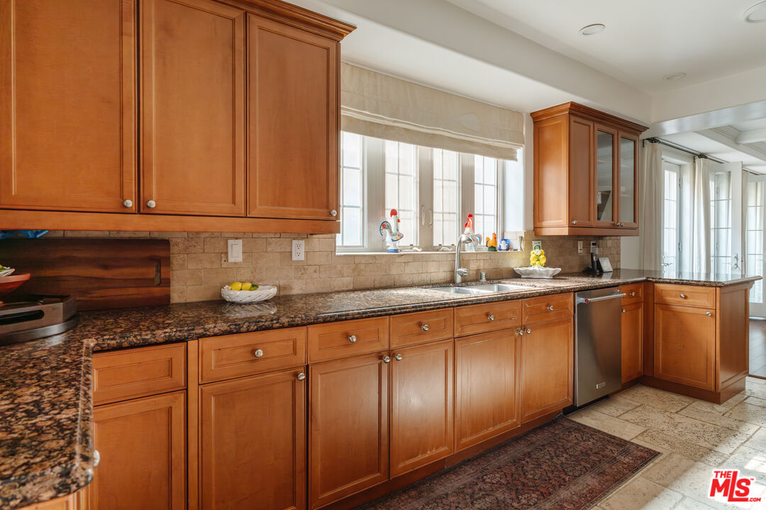 1835 Pandora Ave Unit: 302