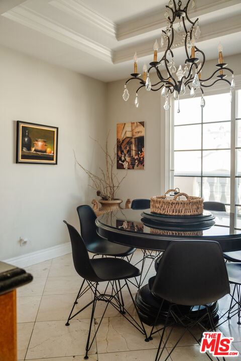 125 S Rexford Dr Unit: 303